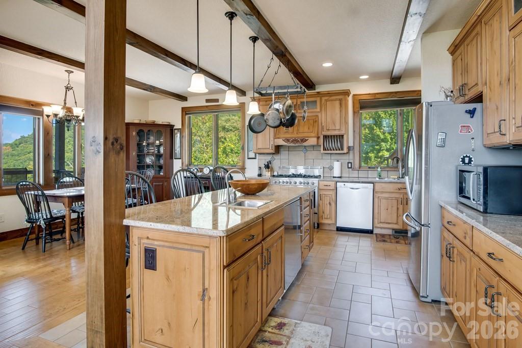 37 Jones Knob Road — Franklin