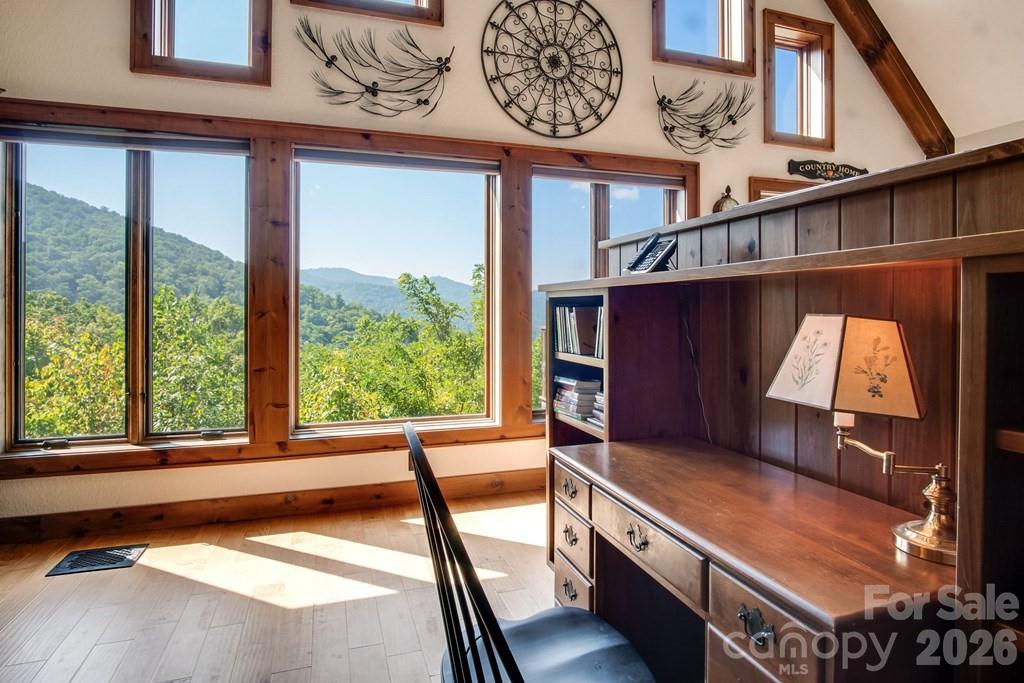 37 Jones Knob Road — Franklin