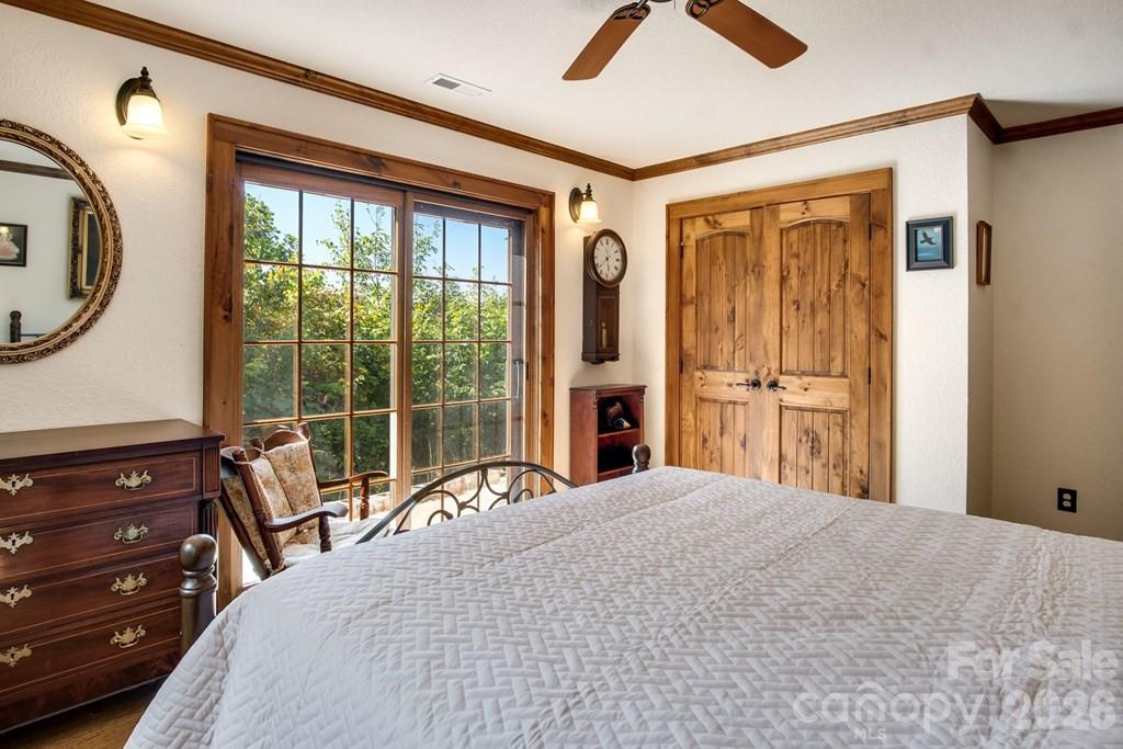 37 Jones Knob Road — Franklin