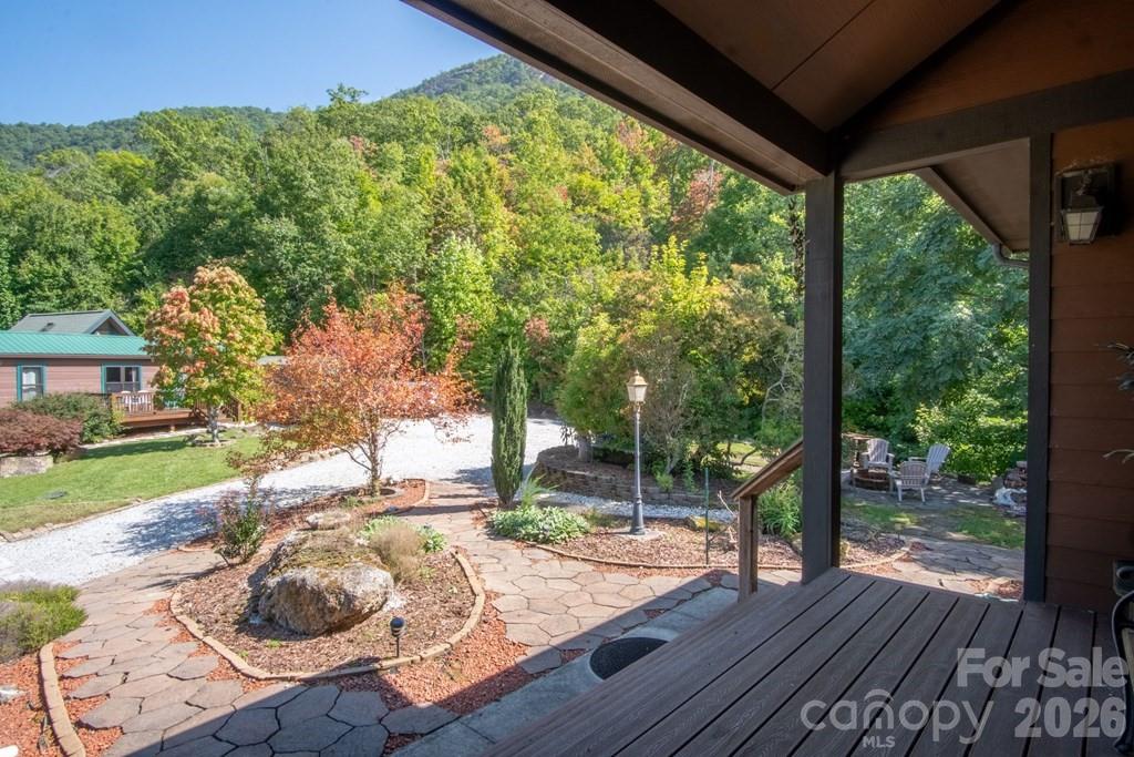 37 Jones Knob Road — Franklin