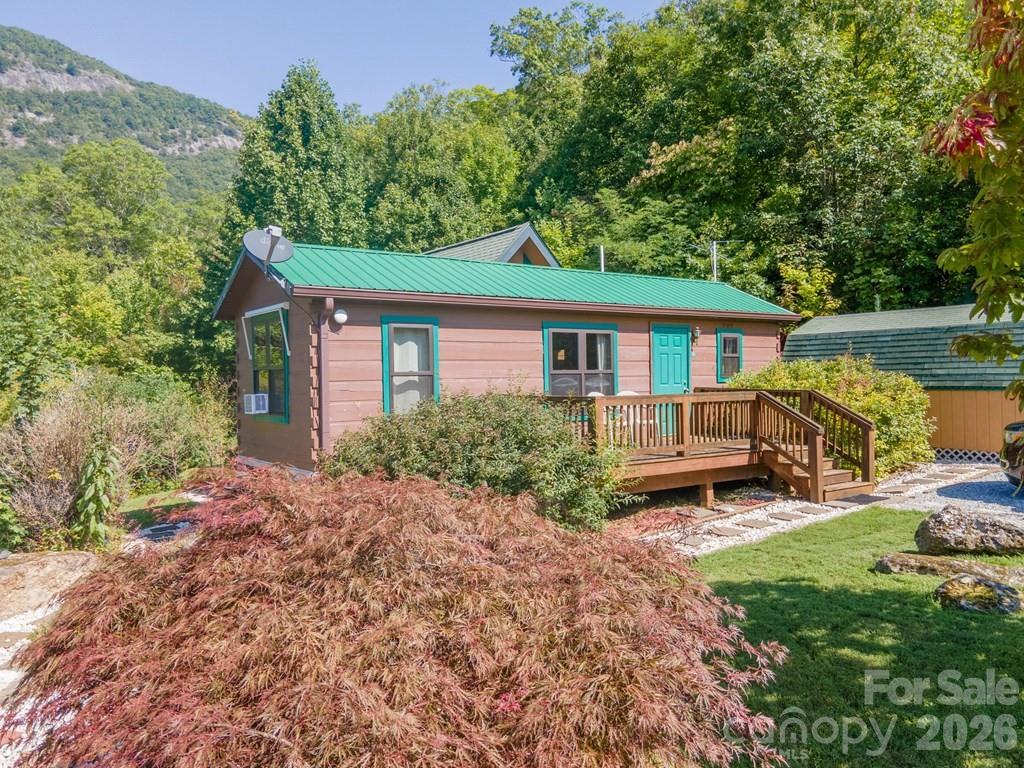 37 Jones Knob Road — Franklin