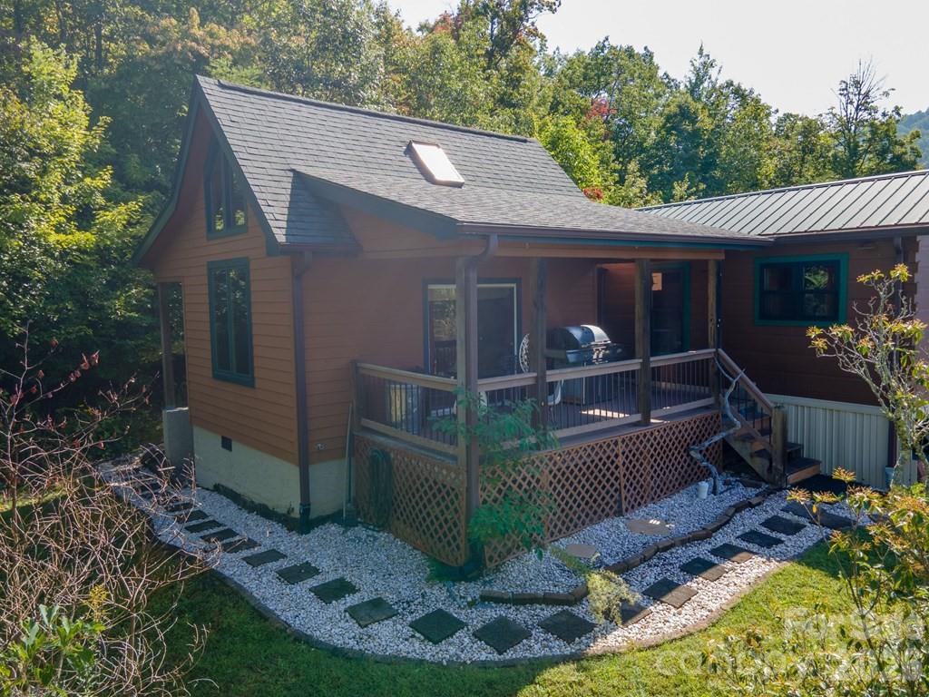 37 Jones Knob Road — Franklin