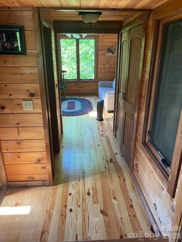 37 Jones Knob Road — Franklin