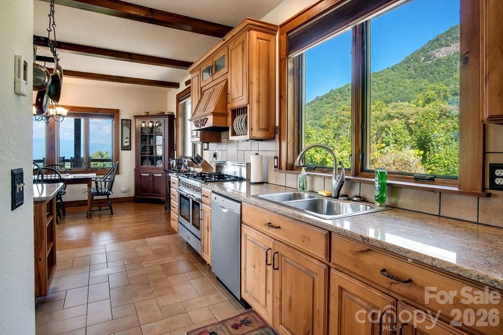 37 Jones Knob Road — Franklin