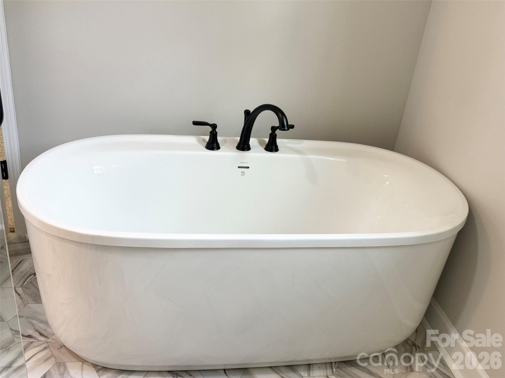1186 Merribrook Lane — Lancaster