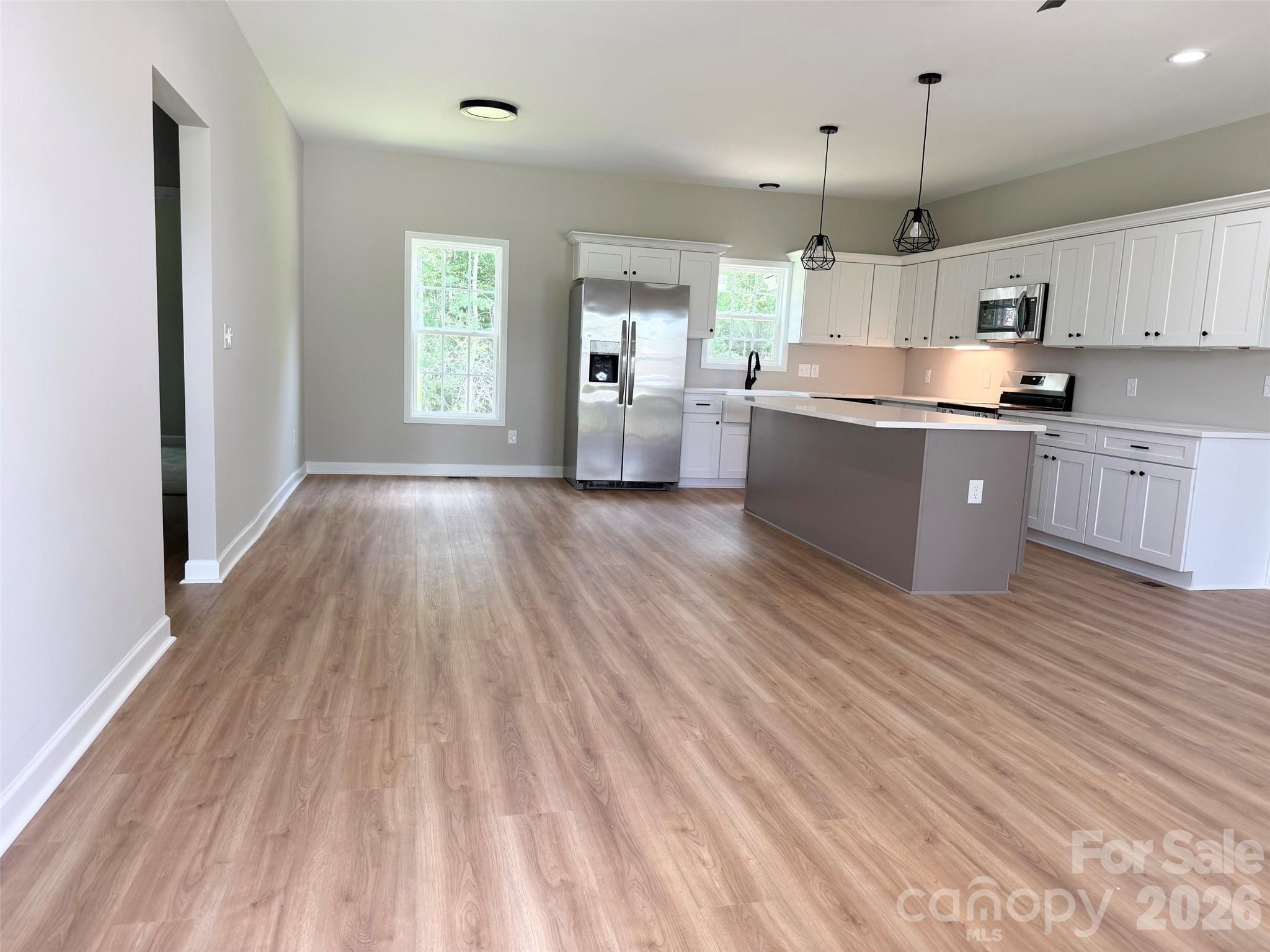 1186 Merribrook Lane — Lancaster