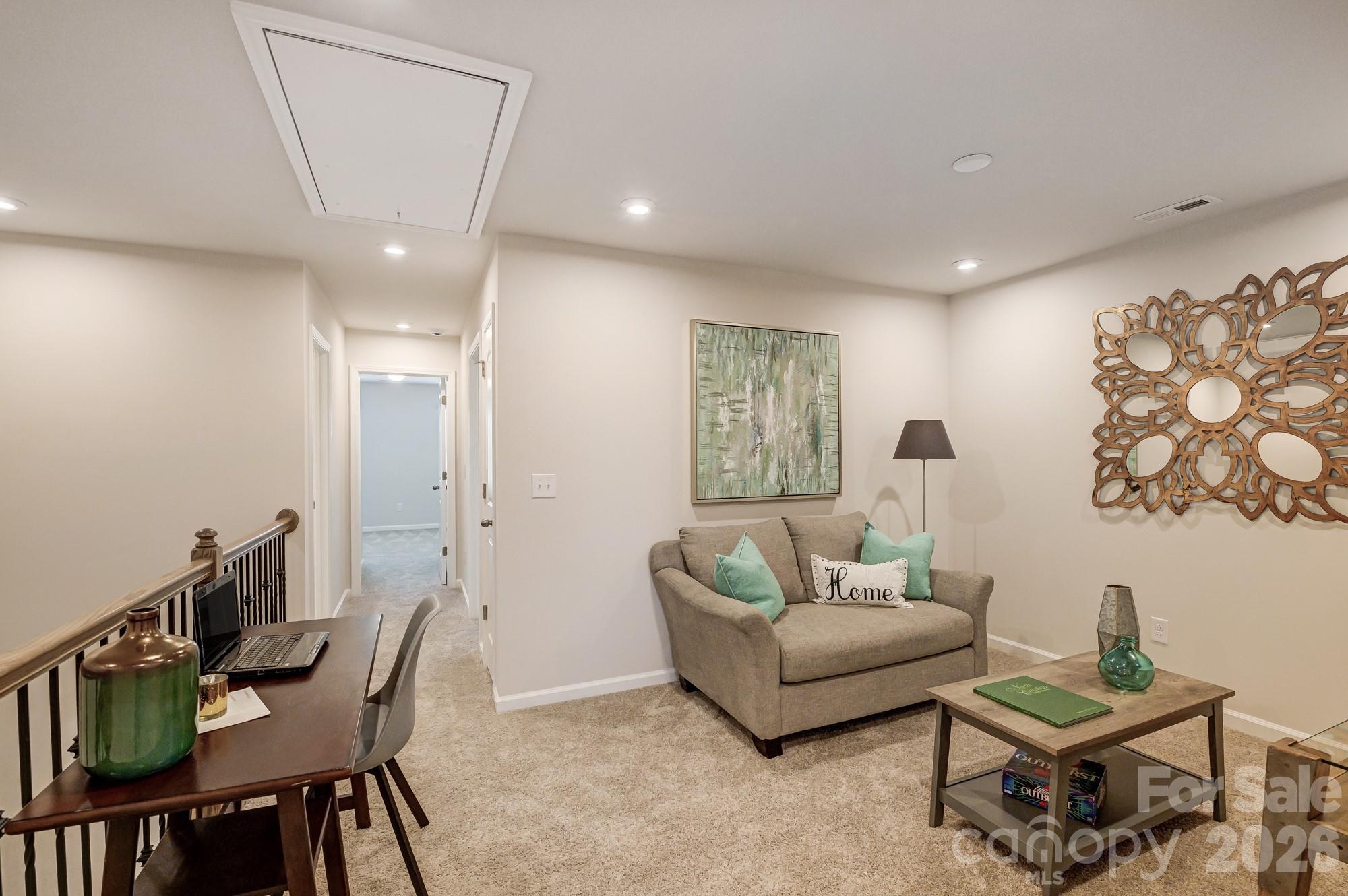 9234 Pagoda Oak Drive — Charlotte