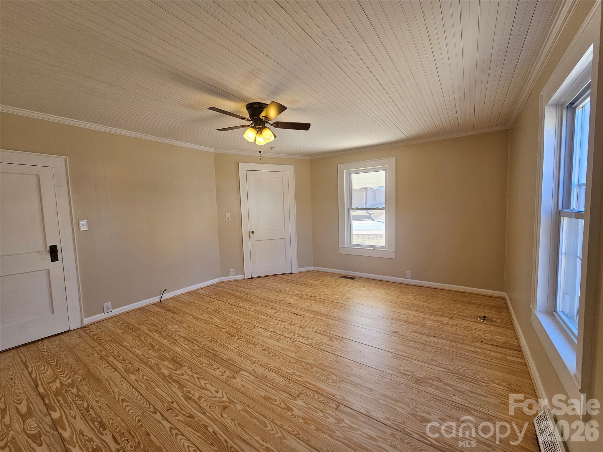 208 W Main Street — Lawndale