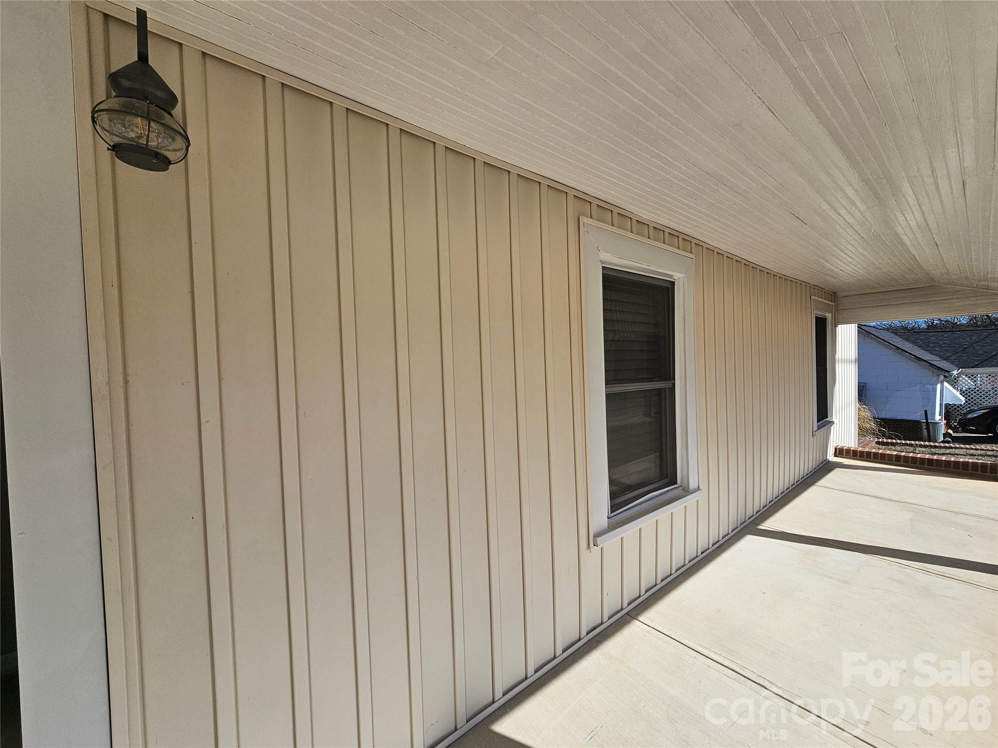 208 W Main Street — Lawndale