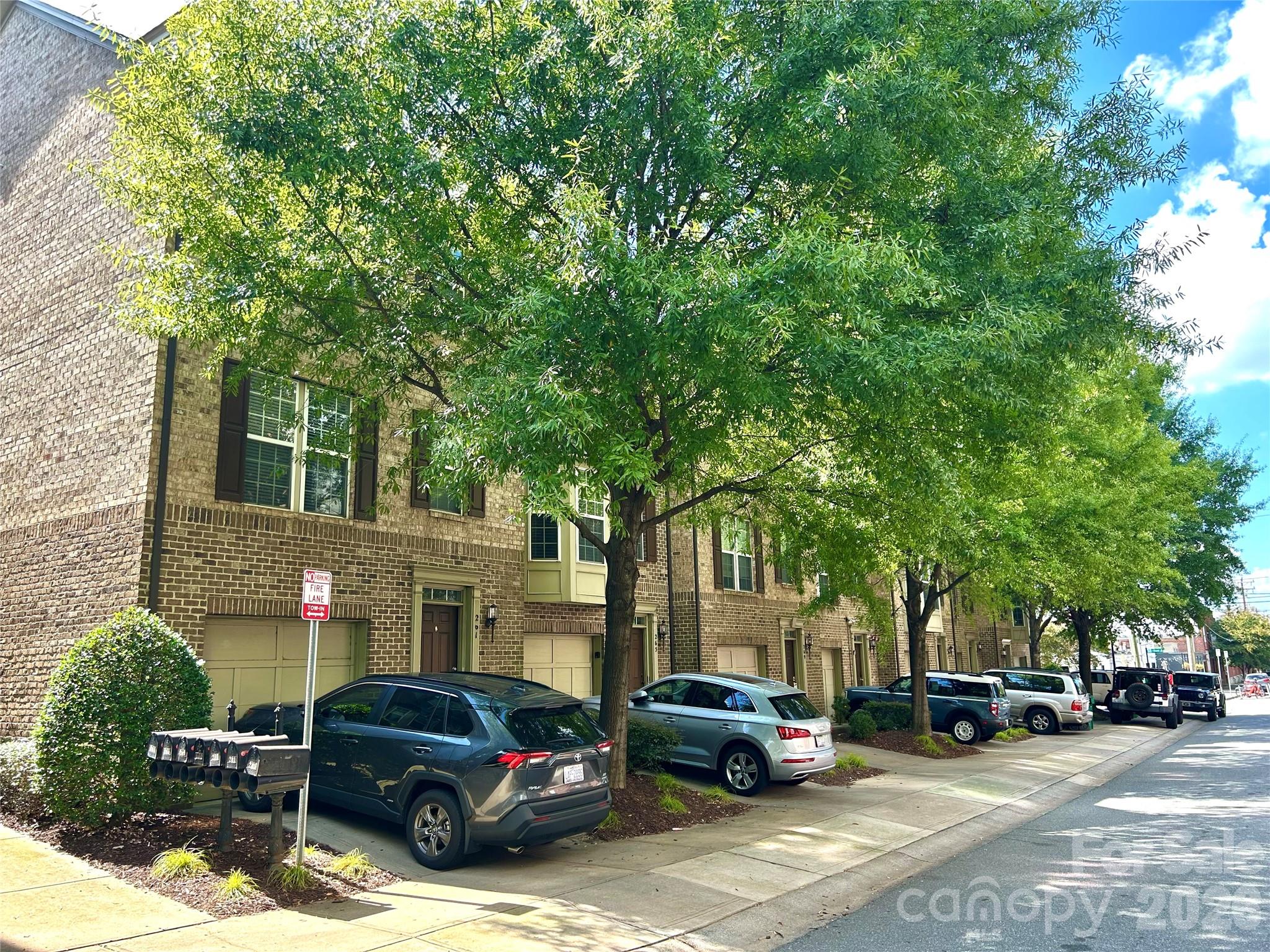 251 Lincoln Street — Charlotte