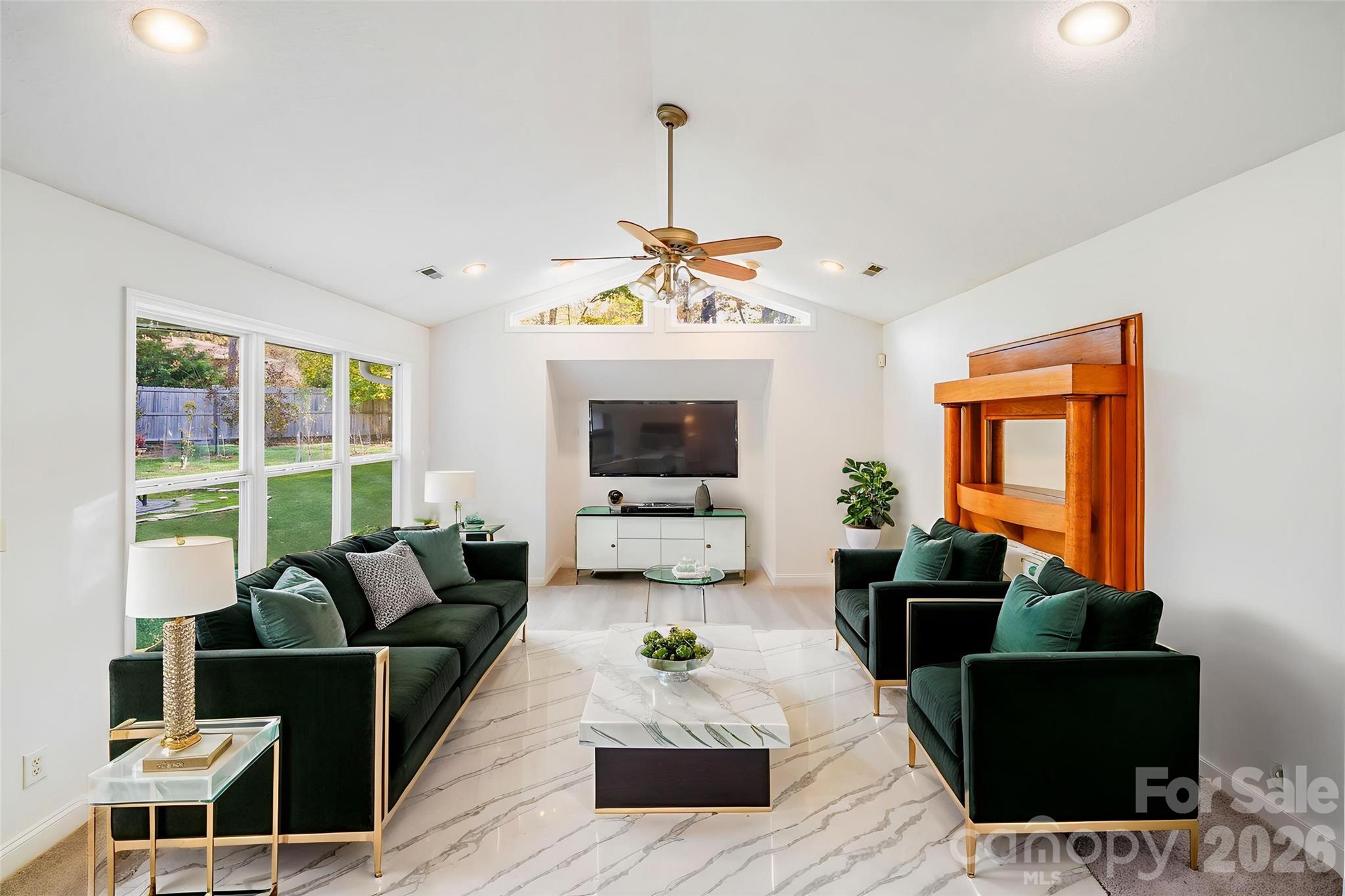 5329 Kuykendall Road — Charlotte