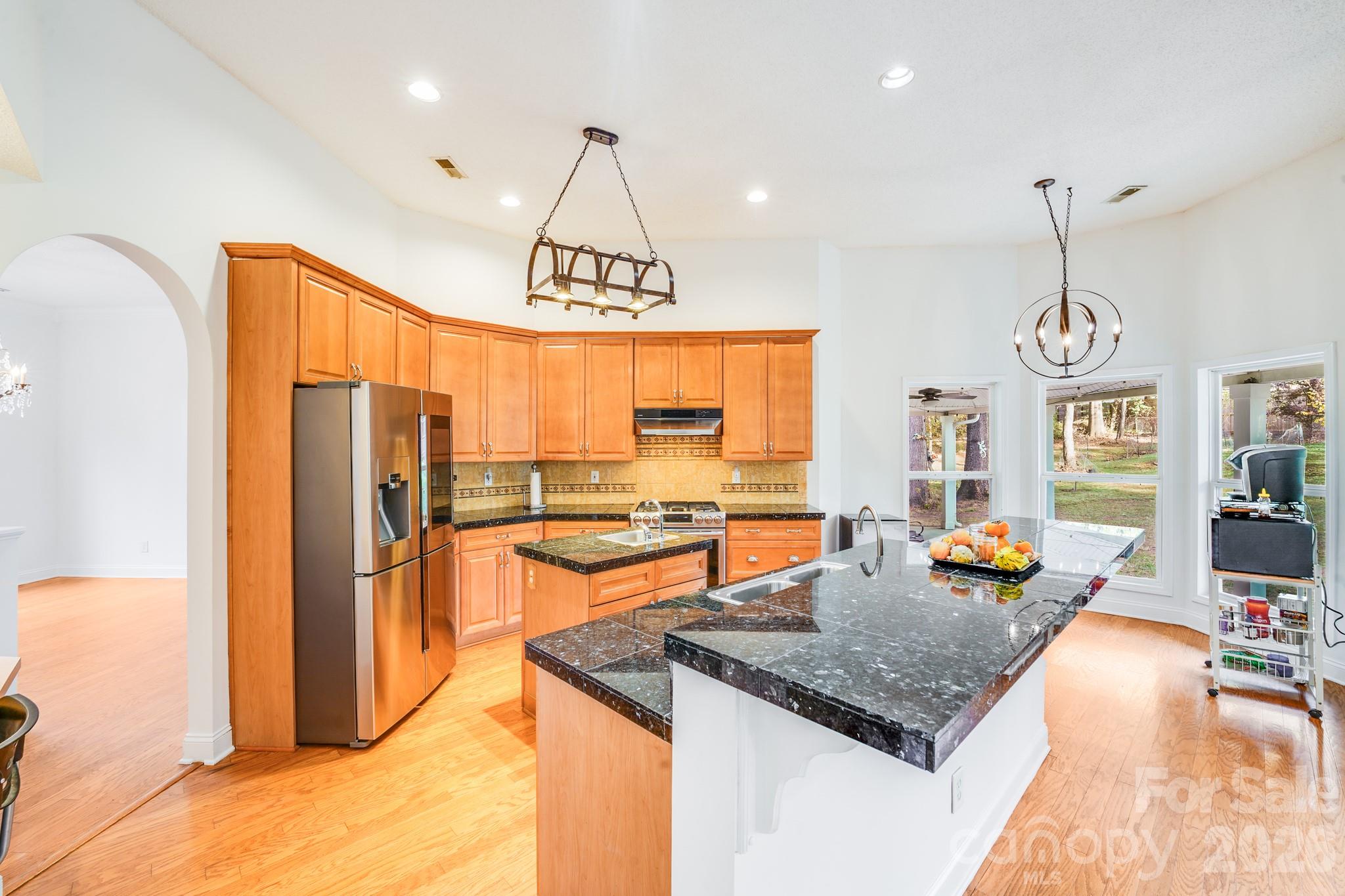 5329 Kuykendall Road — Charlotte