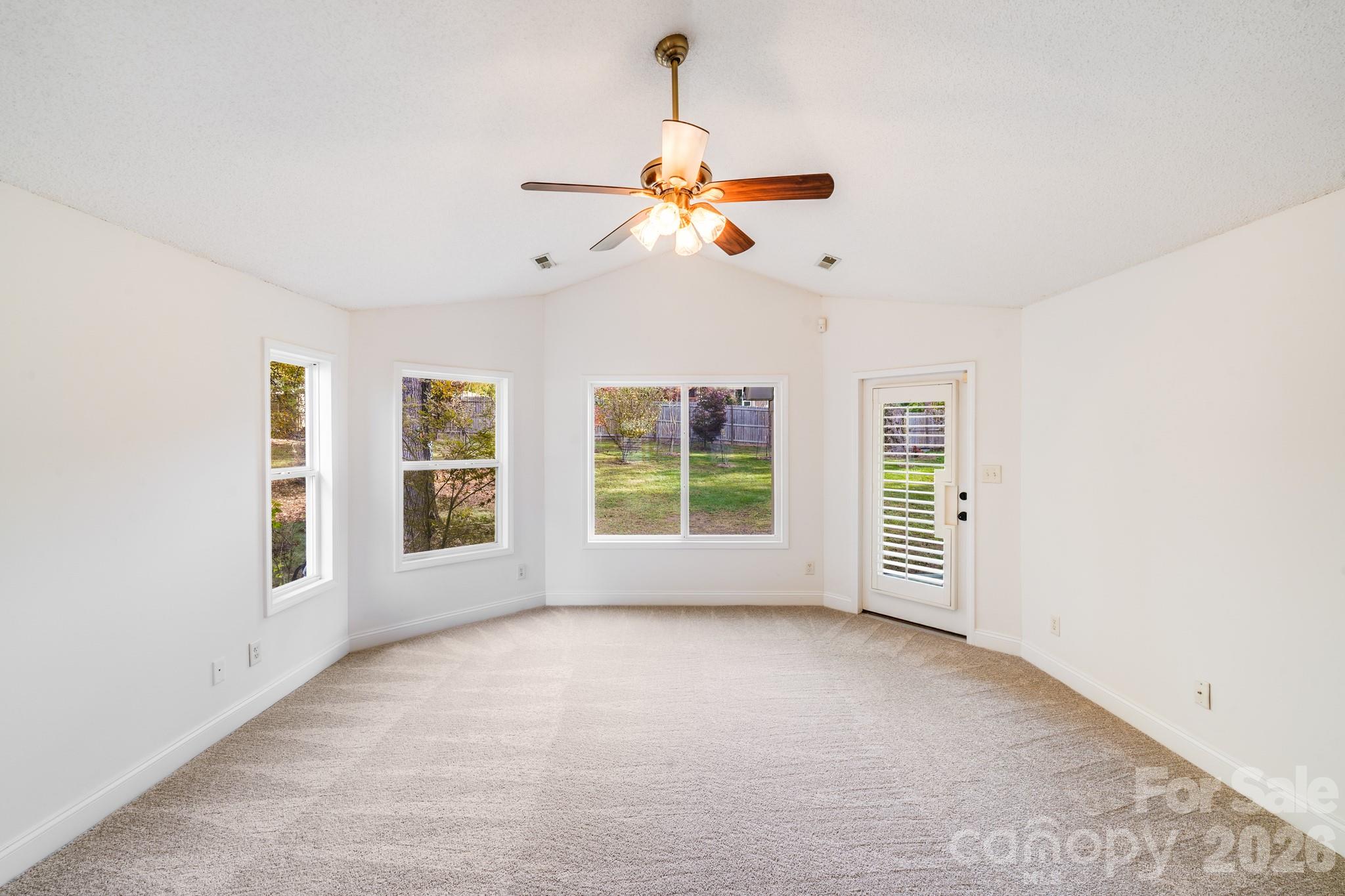 5329 Kuykendall Road — Charlotte