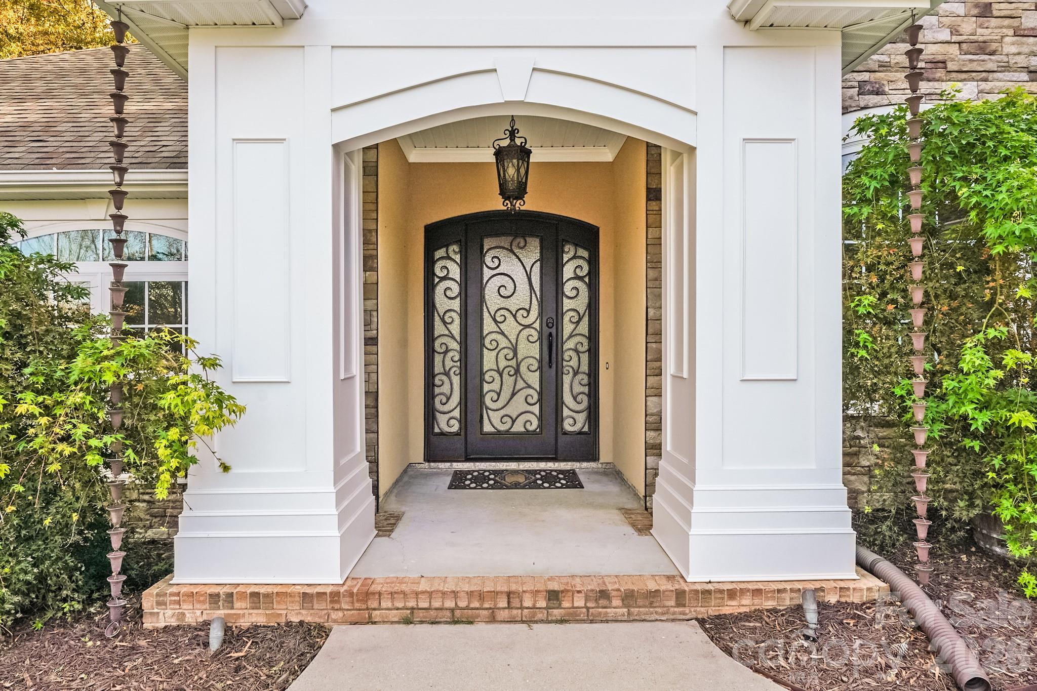 5329 Kuykendall Road — Charlotte