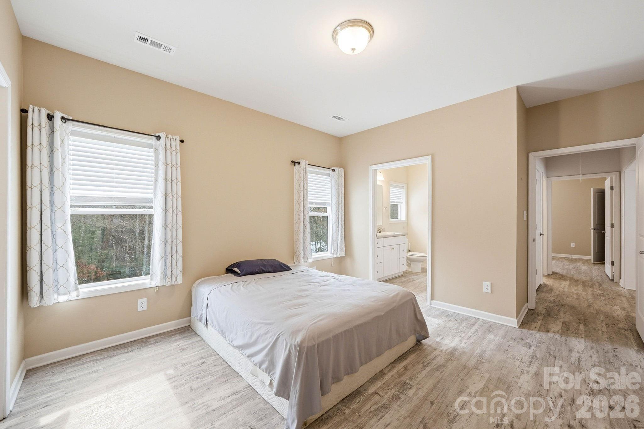 138 Lone Eagle Lane — Hendersonville
