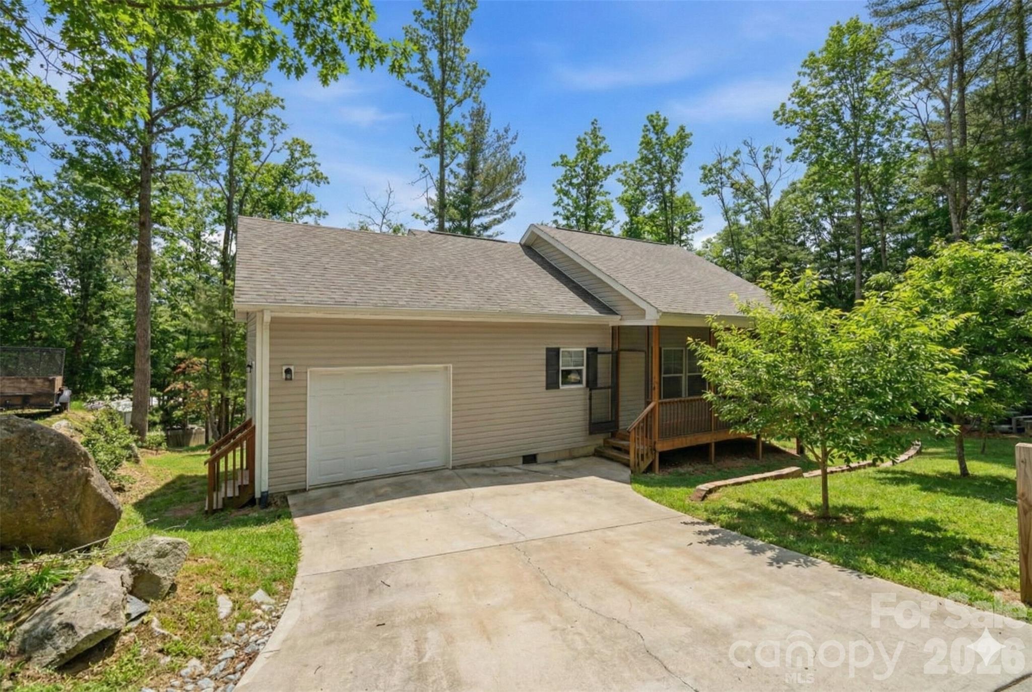 138 Lone Eagle Lane — Hendersonville