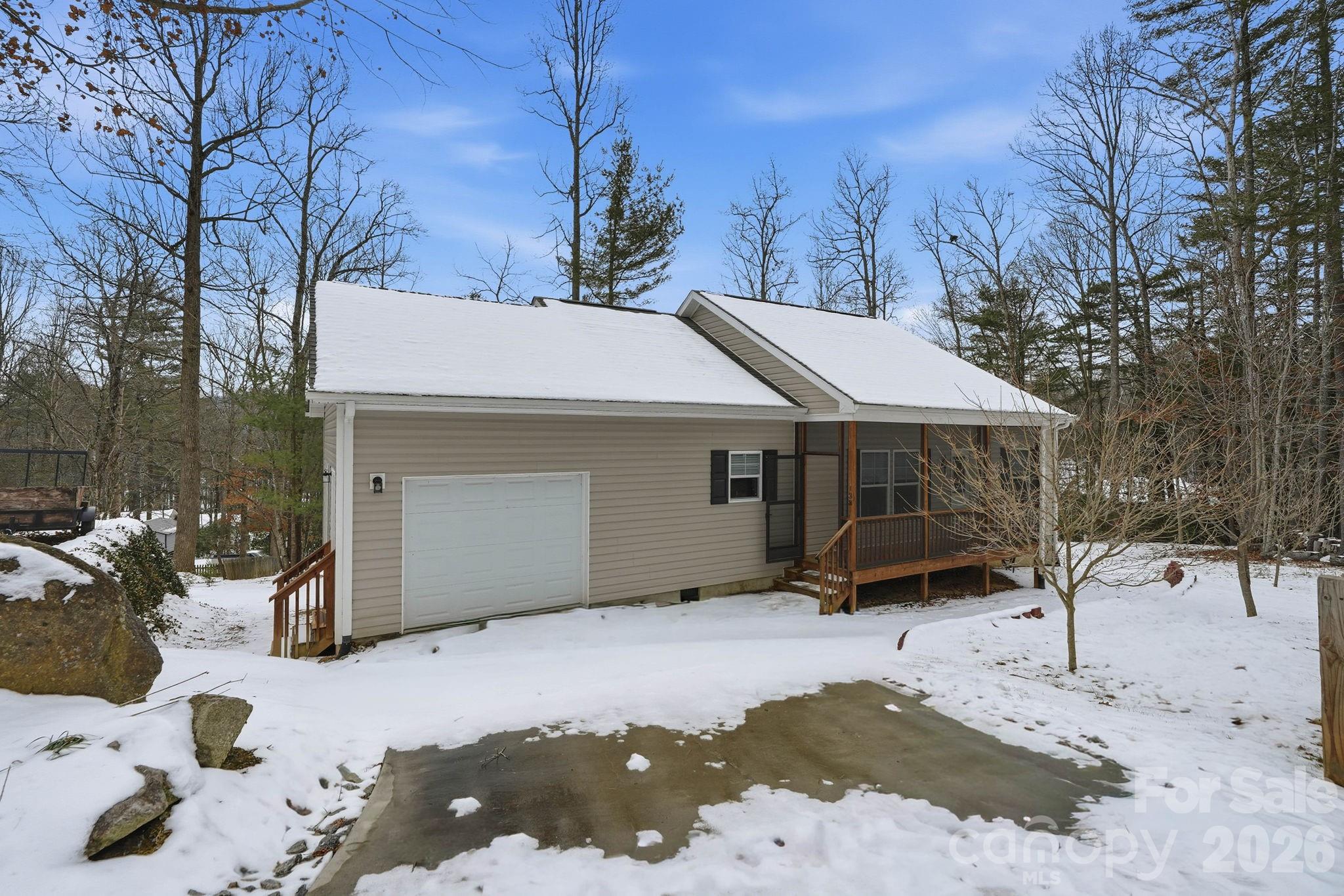138 Lone Eagle Lane — Hendersonville