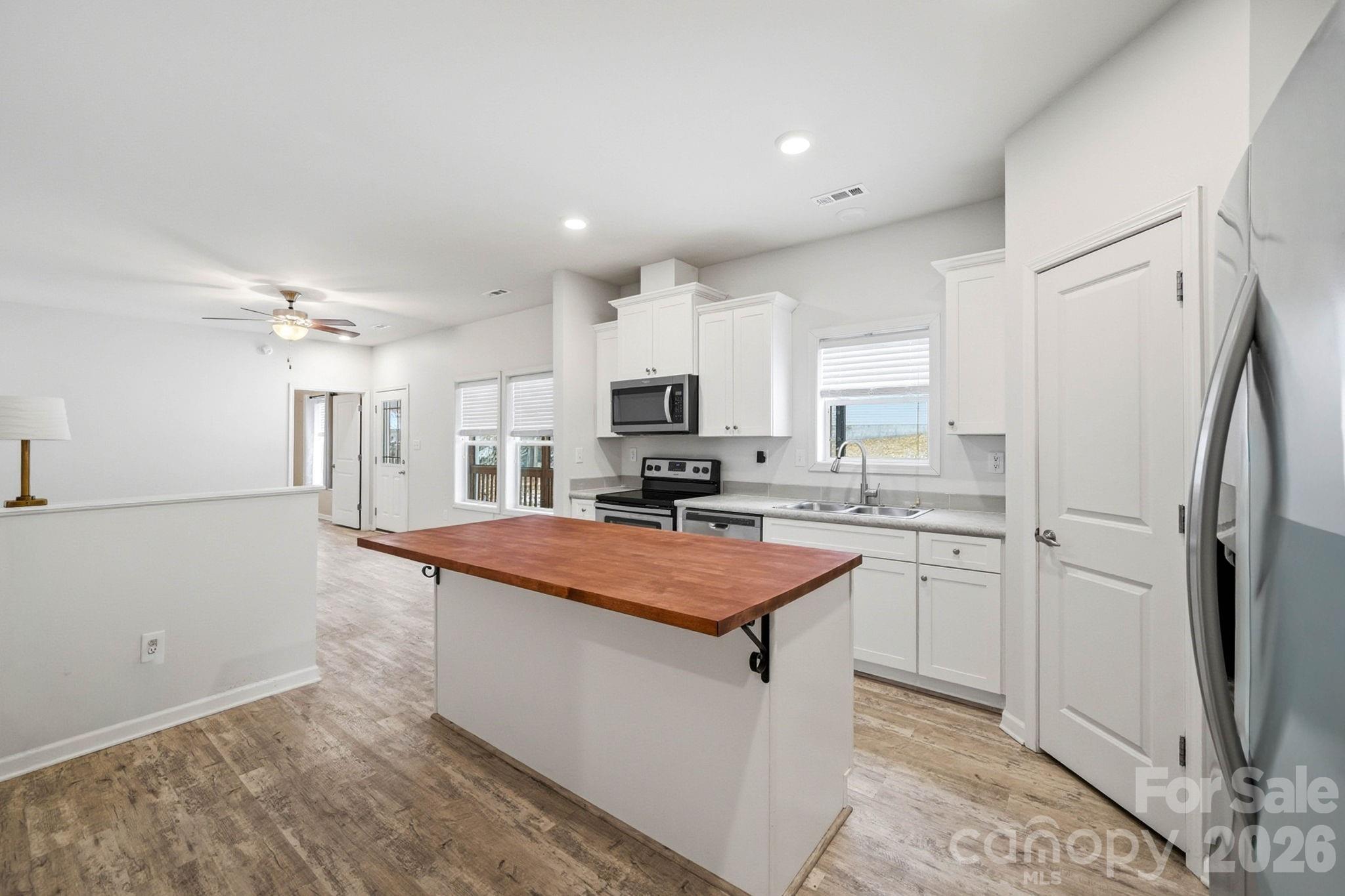 138 Lone Eagle Lane — Hendersonville