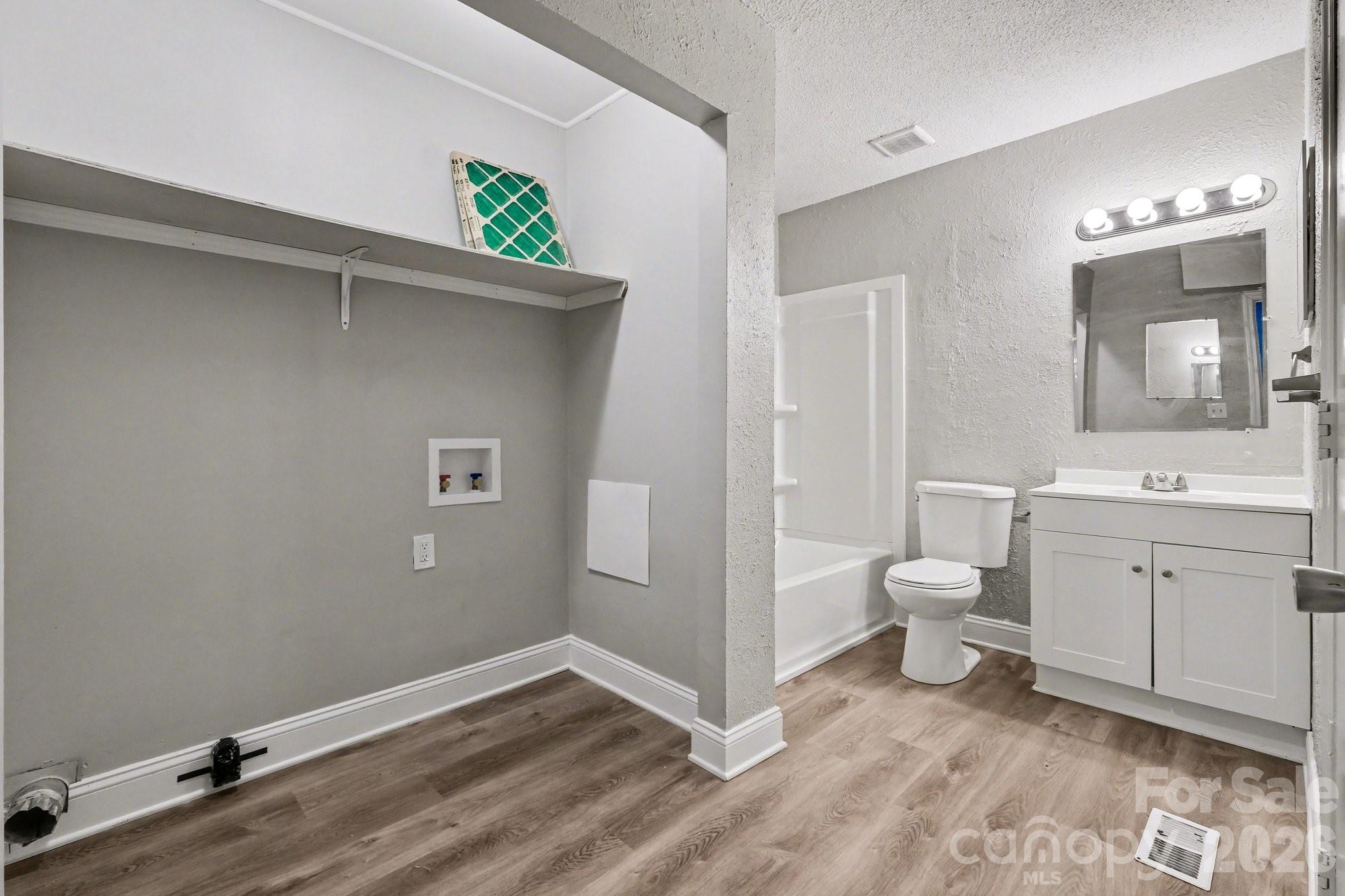 2312 Brook Canyon Drive — Charlotte