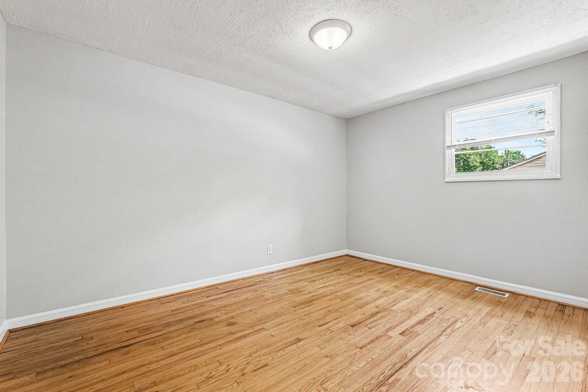 742 N Mulberry Street — Statesville