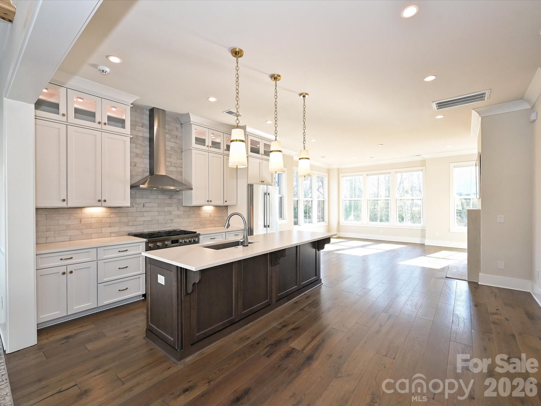 2428 Runnymede Lane — Charlotte