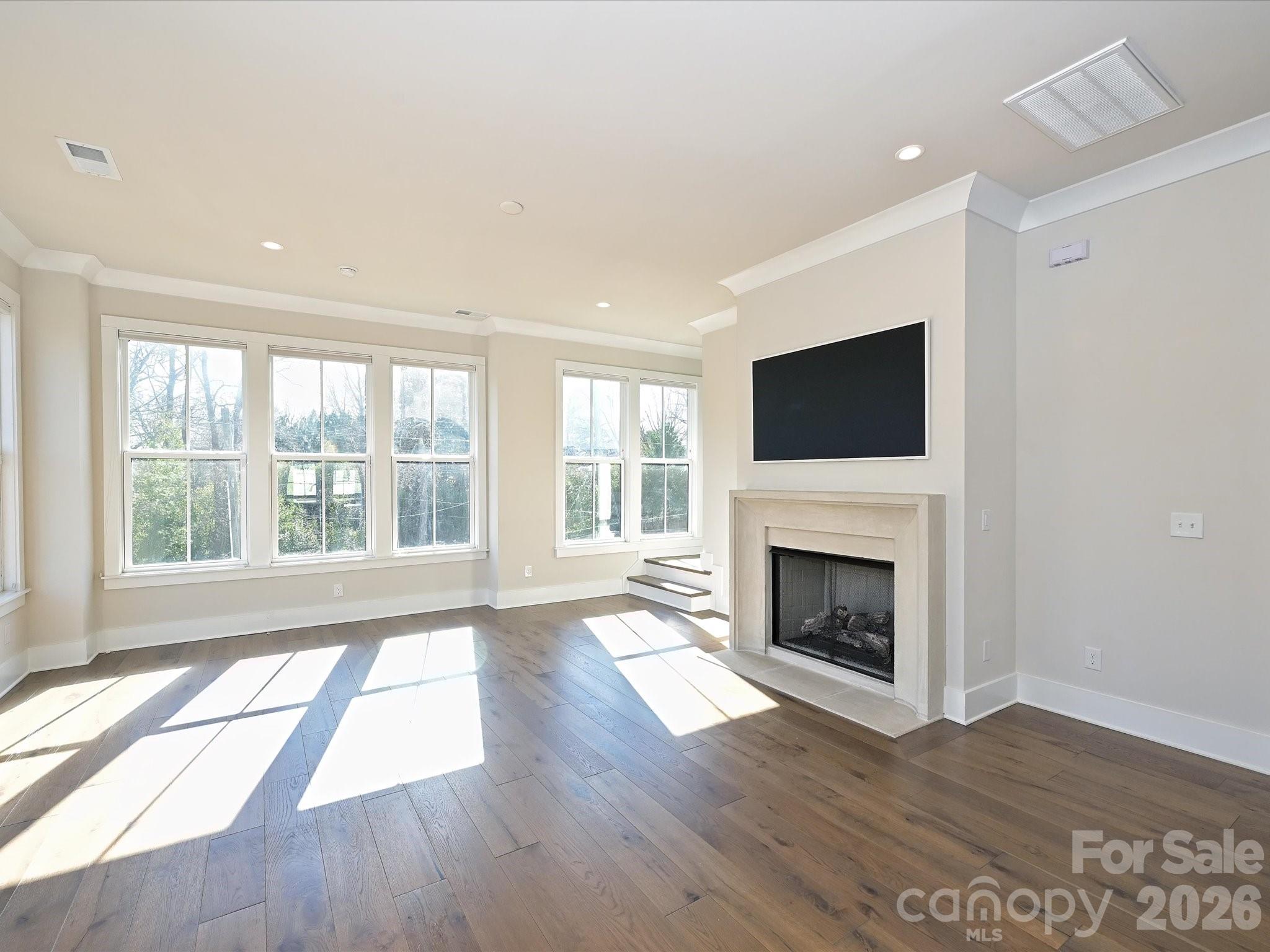 2428 Runnymede Lane — Charlotte