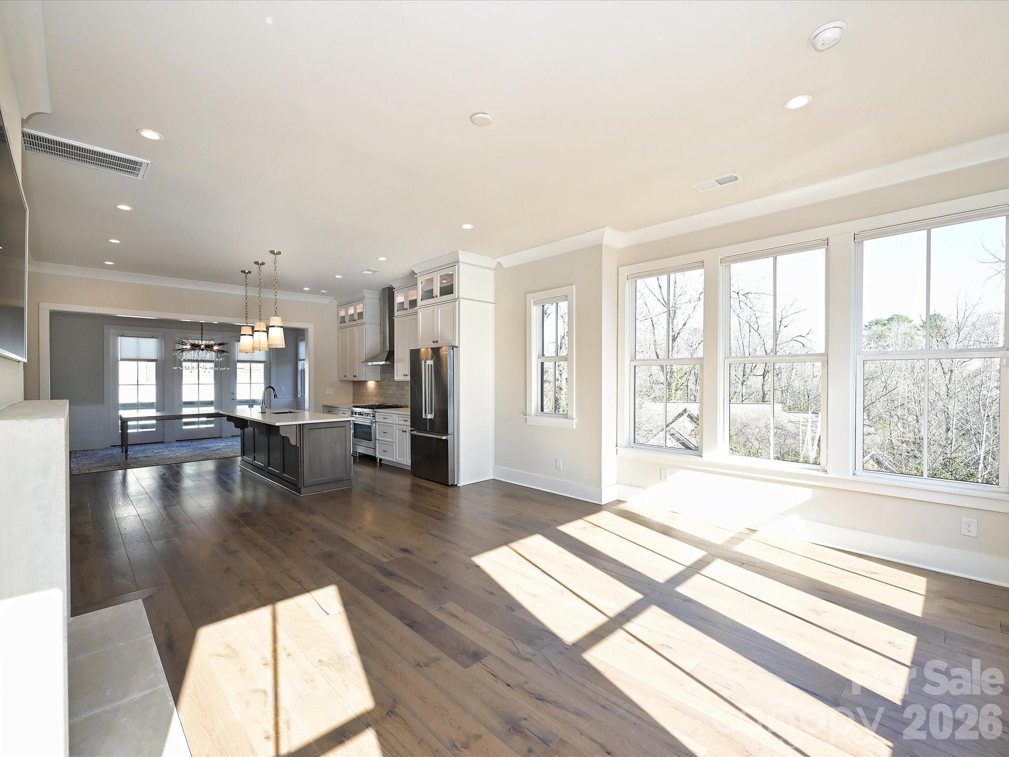 2428 Runnymede Lane — Charlotte