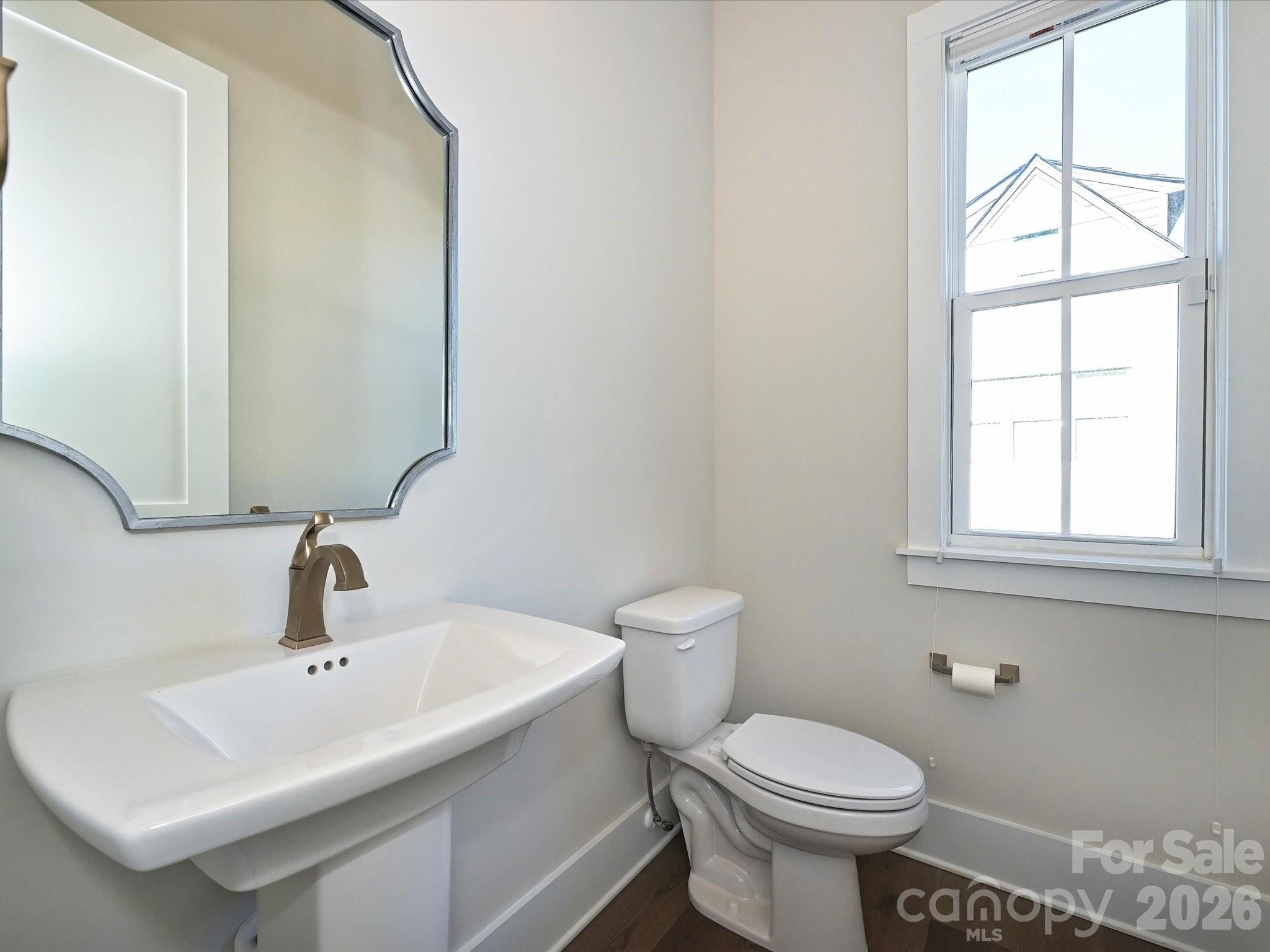 2428 Runnymede Lane — Charlotte