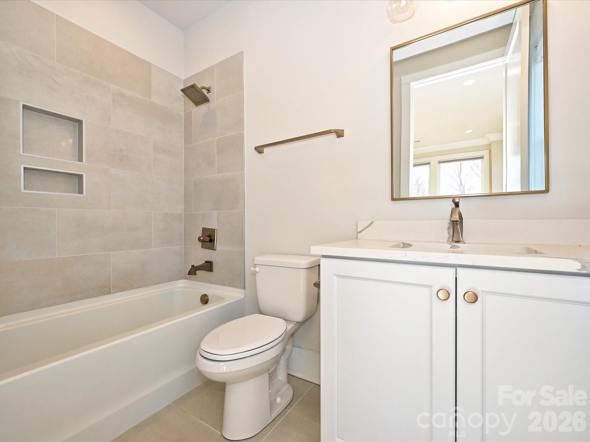2428 Runnymede Lane — Charlotte