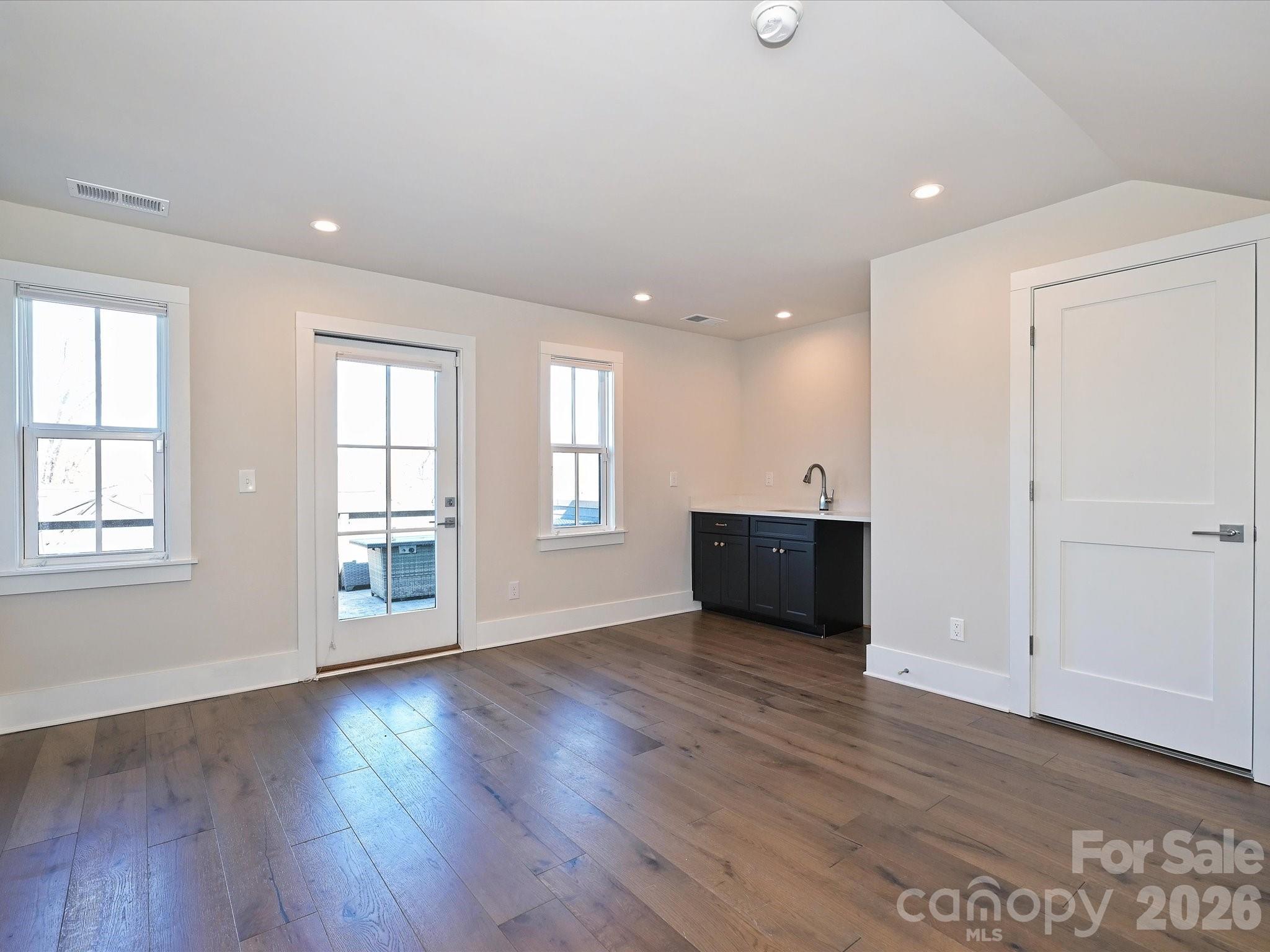 2428 Runnymede Lane — Charlotte