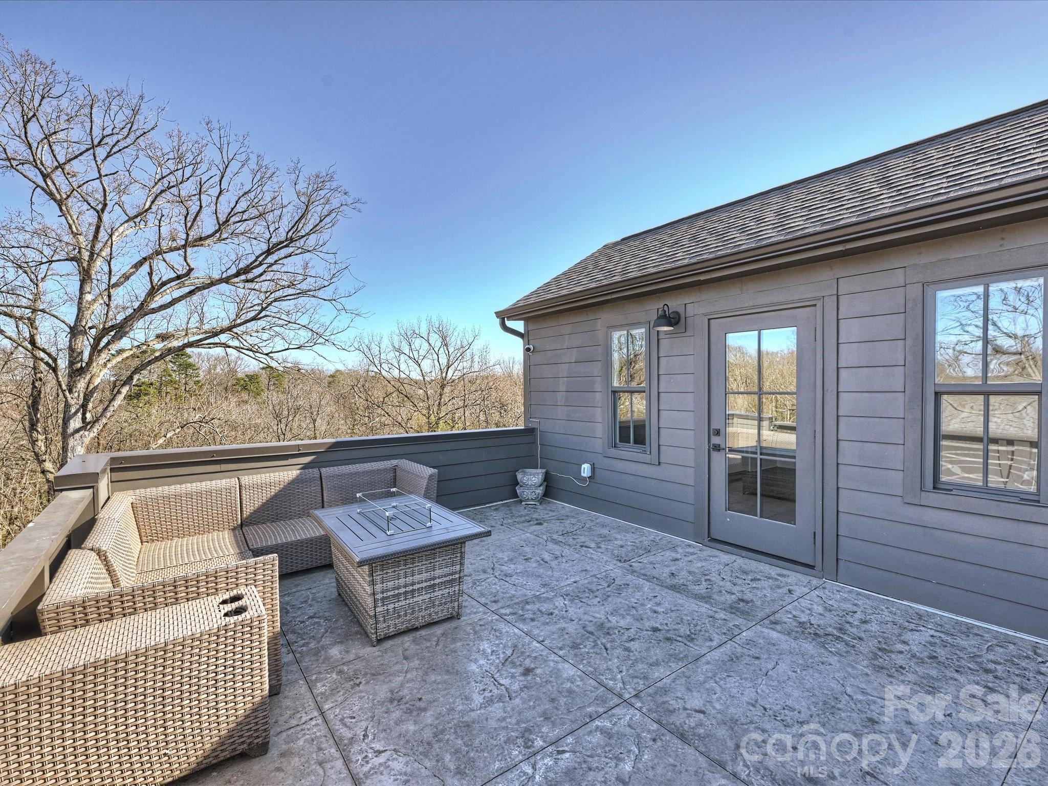 2428 Runnymede Lane — Charlotte
