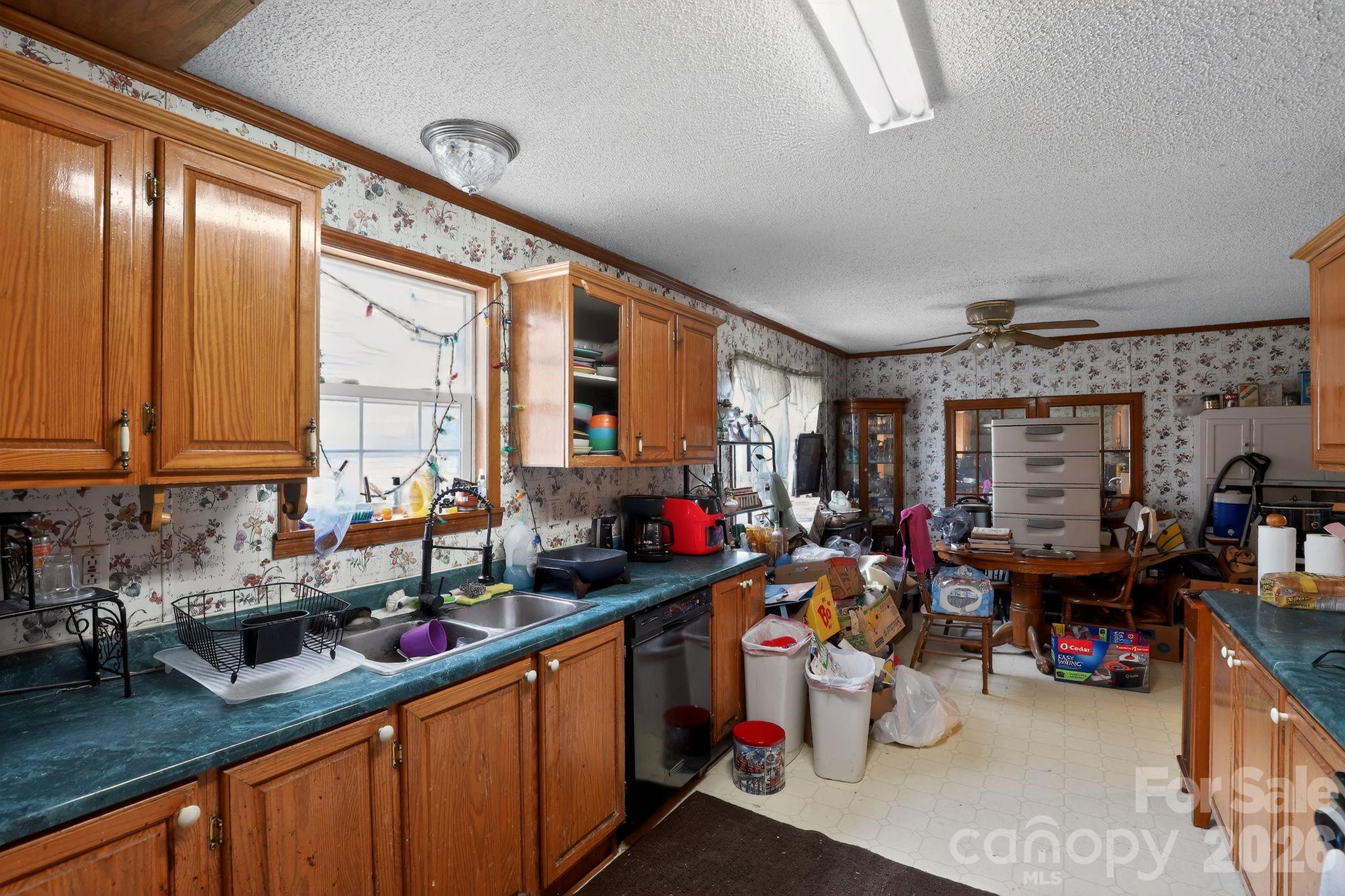 15 Wright Road — Whittier
