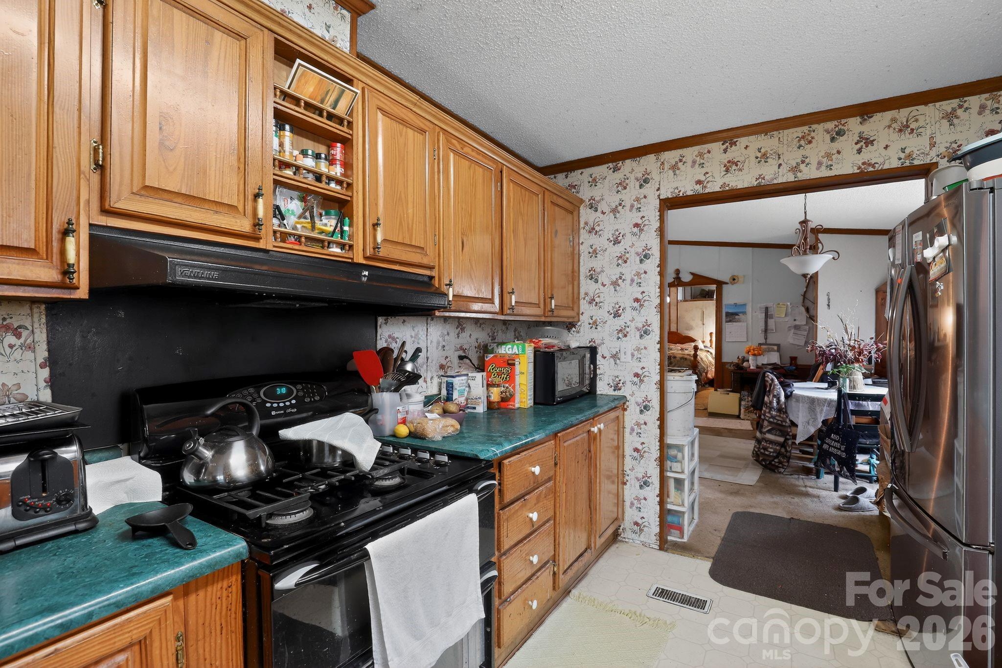 15 Wright Road — Whittier