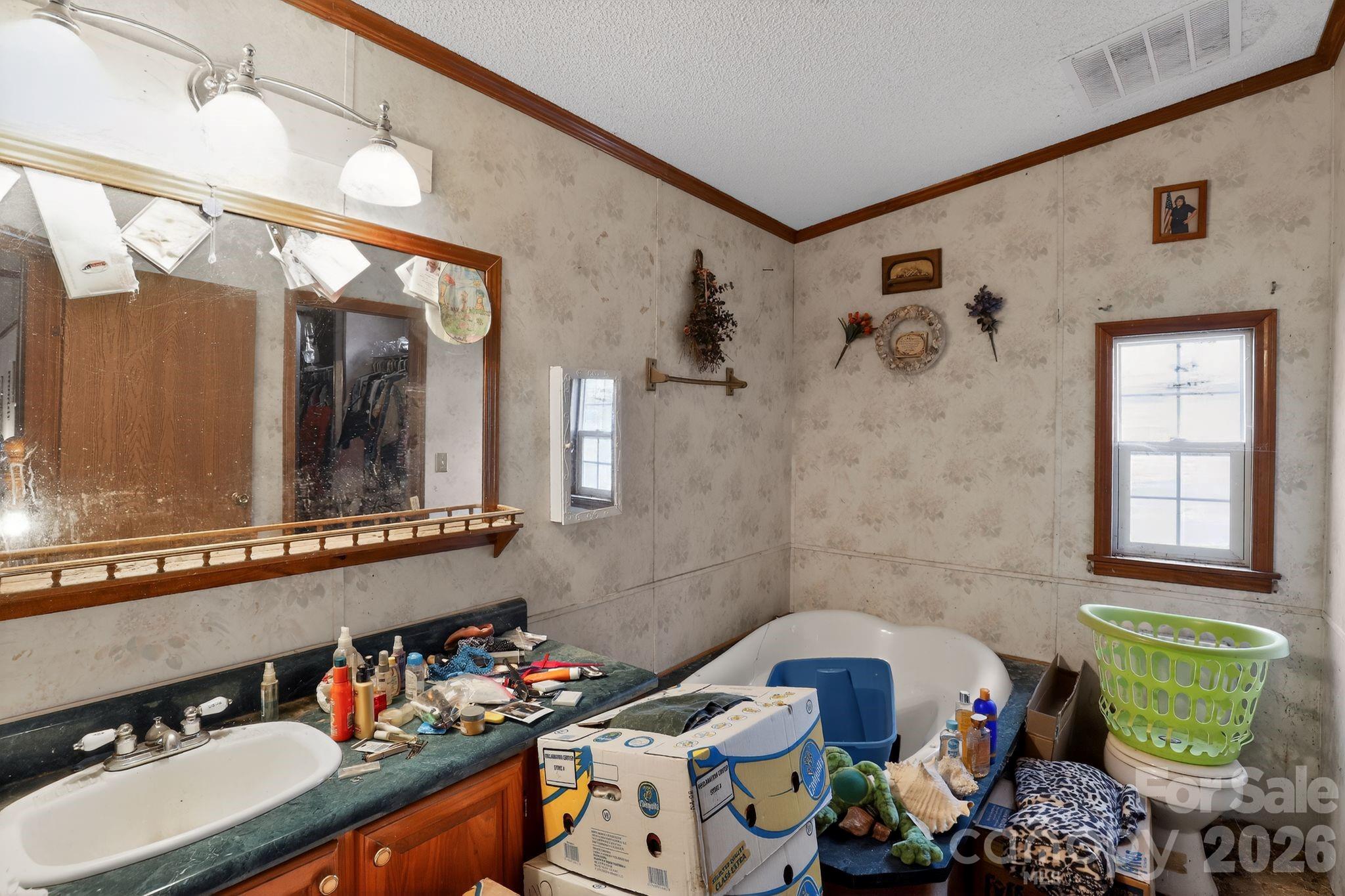 15 Wright Road — Whittier
