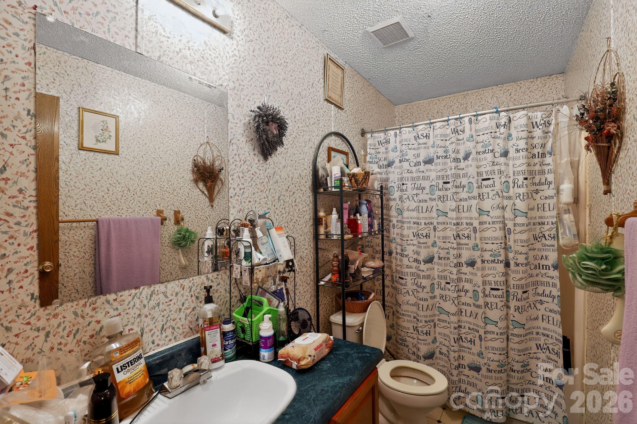 15 Wright Road — Whittier