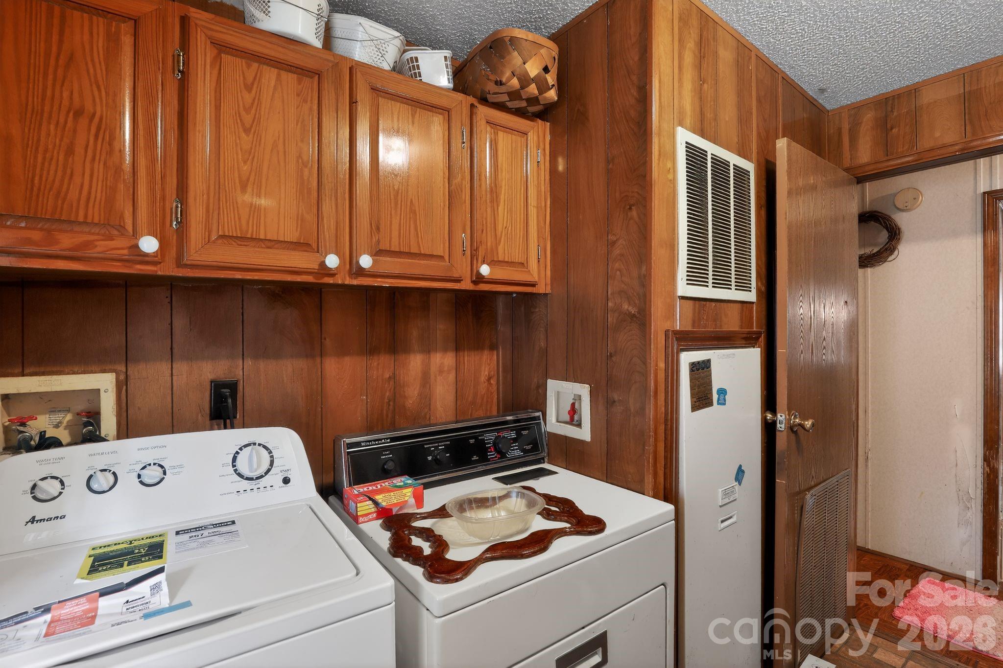 15 Wright Road — Whittier