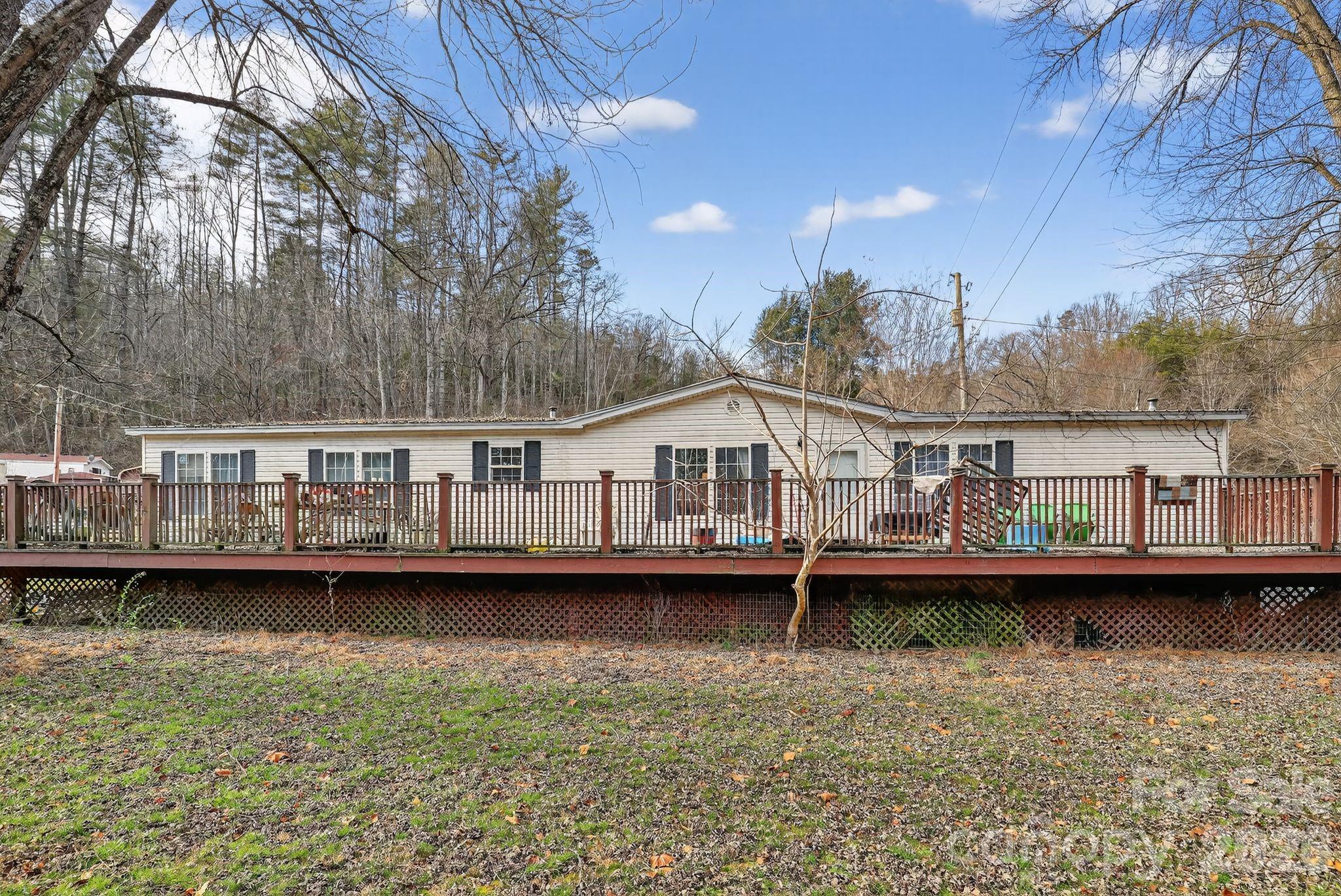 15 Wright Road — Whittier