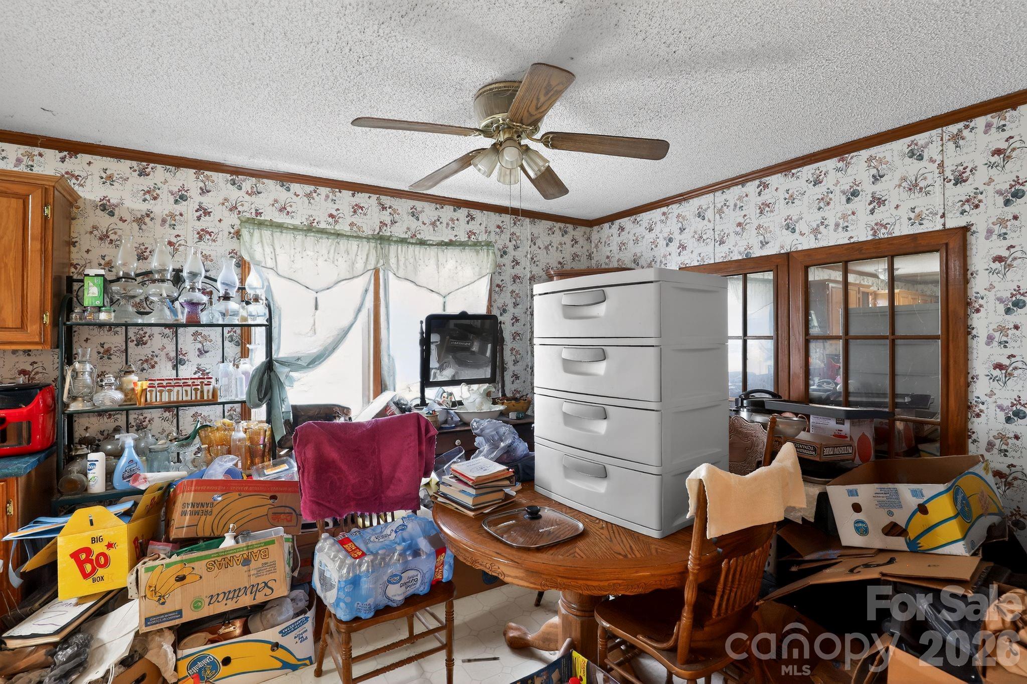 15 Wright Road — Whittier