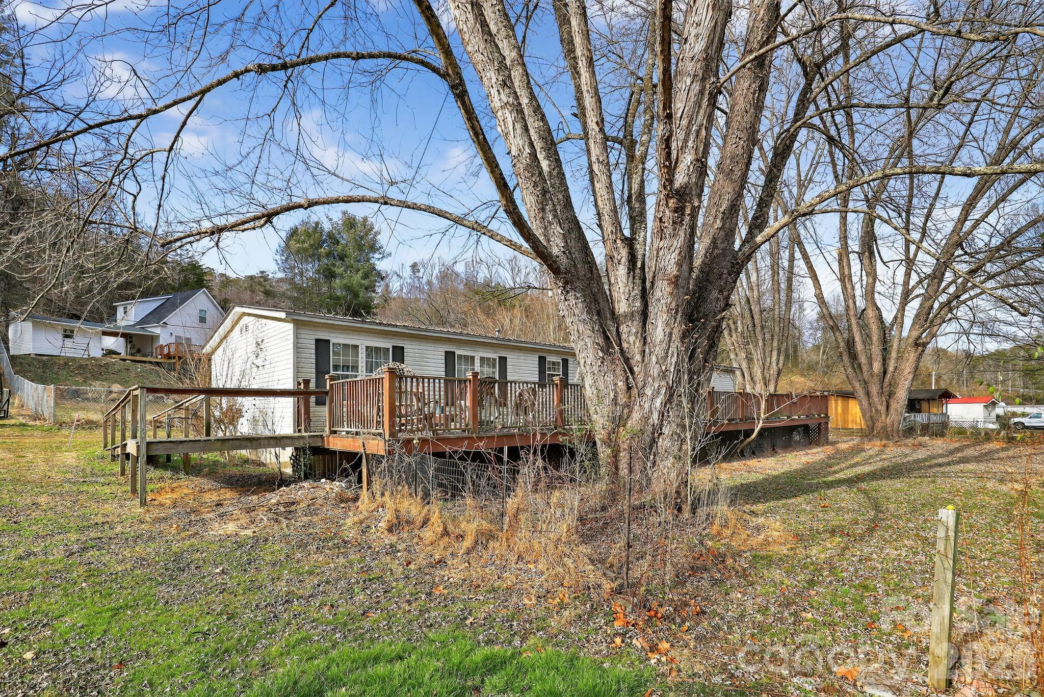 15 Wright Road — Whittier