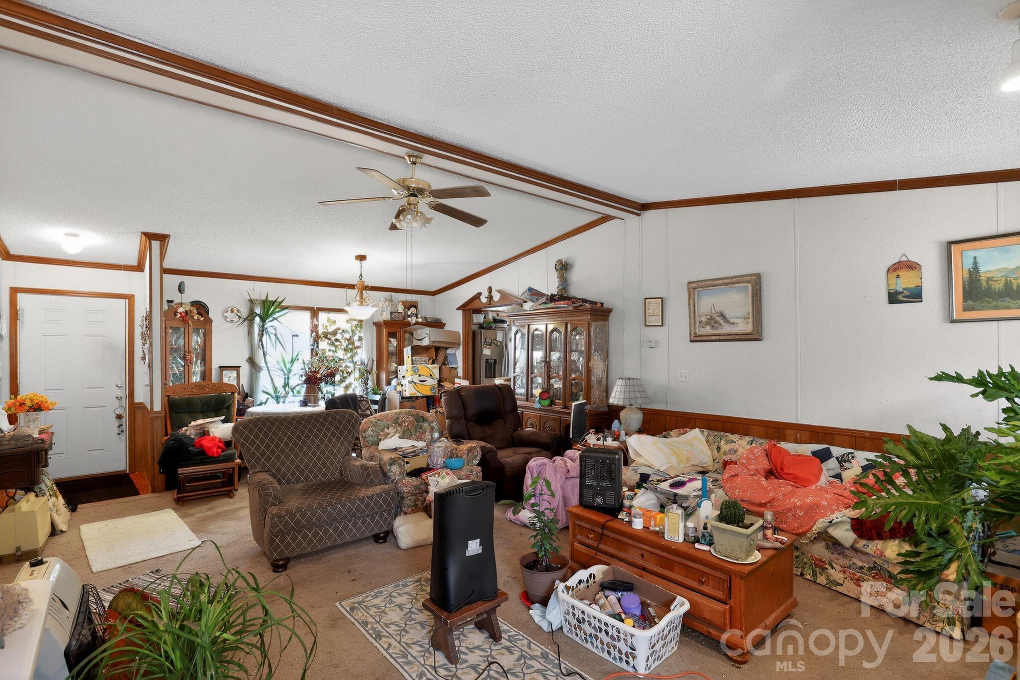15 Wright Road — Whittier