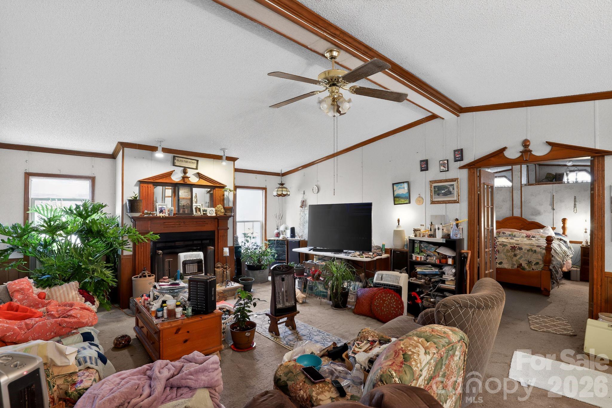 15 Wright Road — Whittier