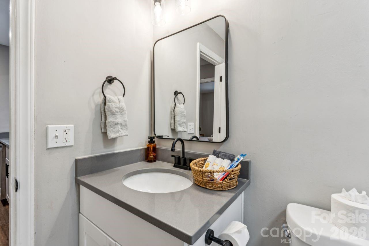 2000 Patio Court #119 — Charlotte