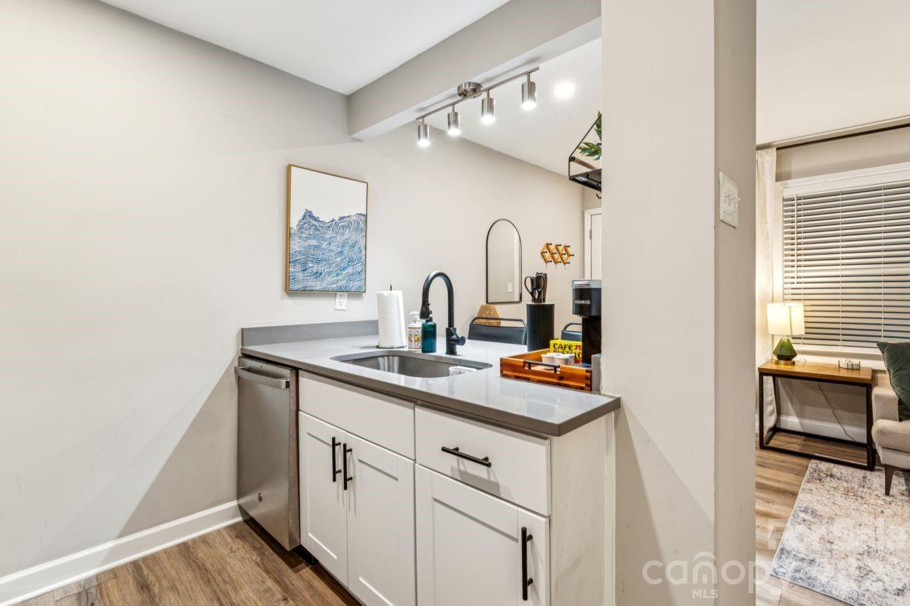 2000 Patio Court #119 — Charlotte