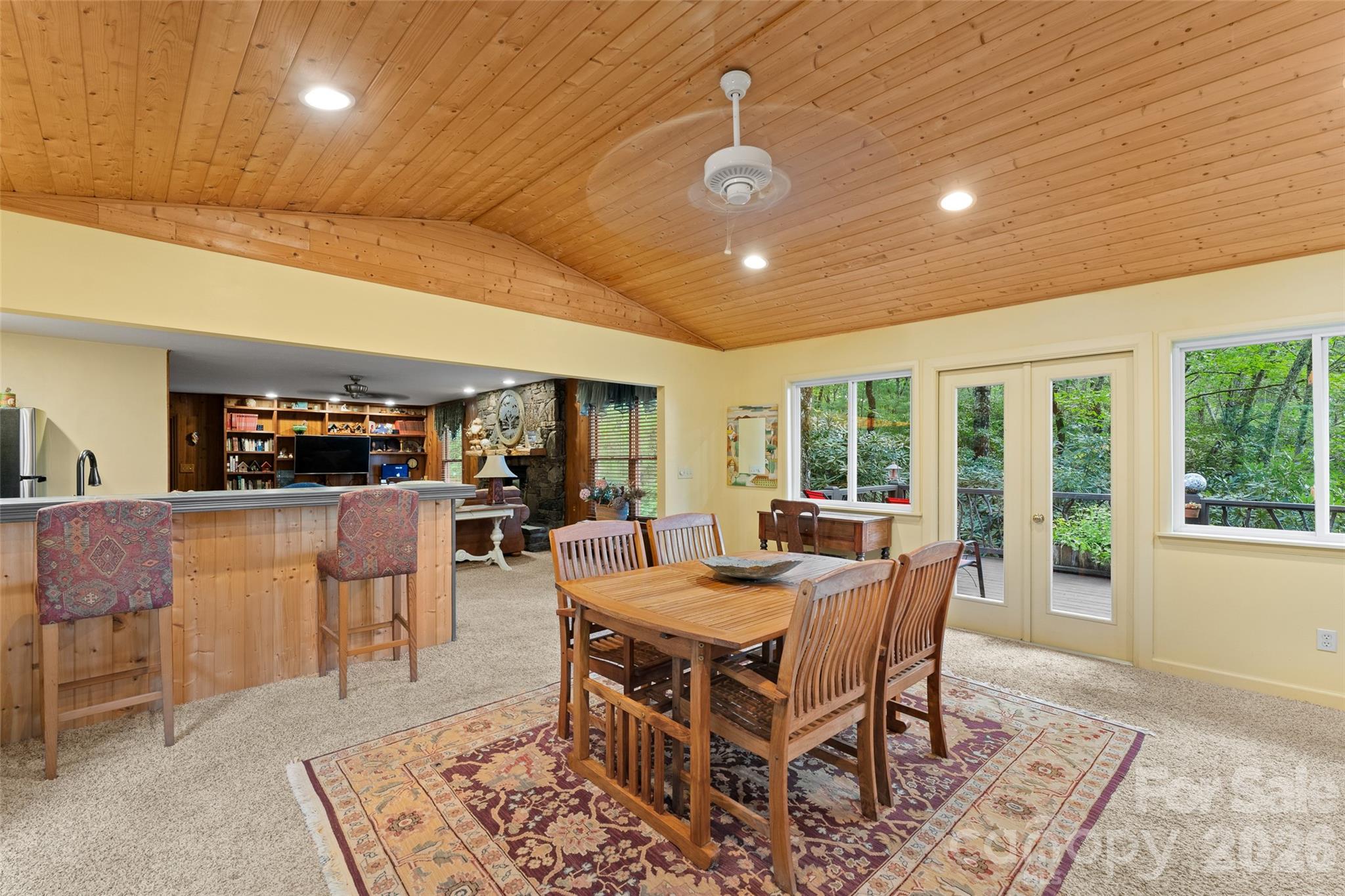 219 Kentwood Lane — Pisgah Forest