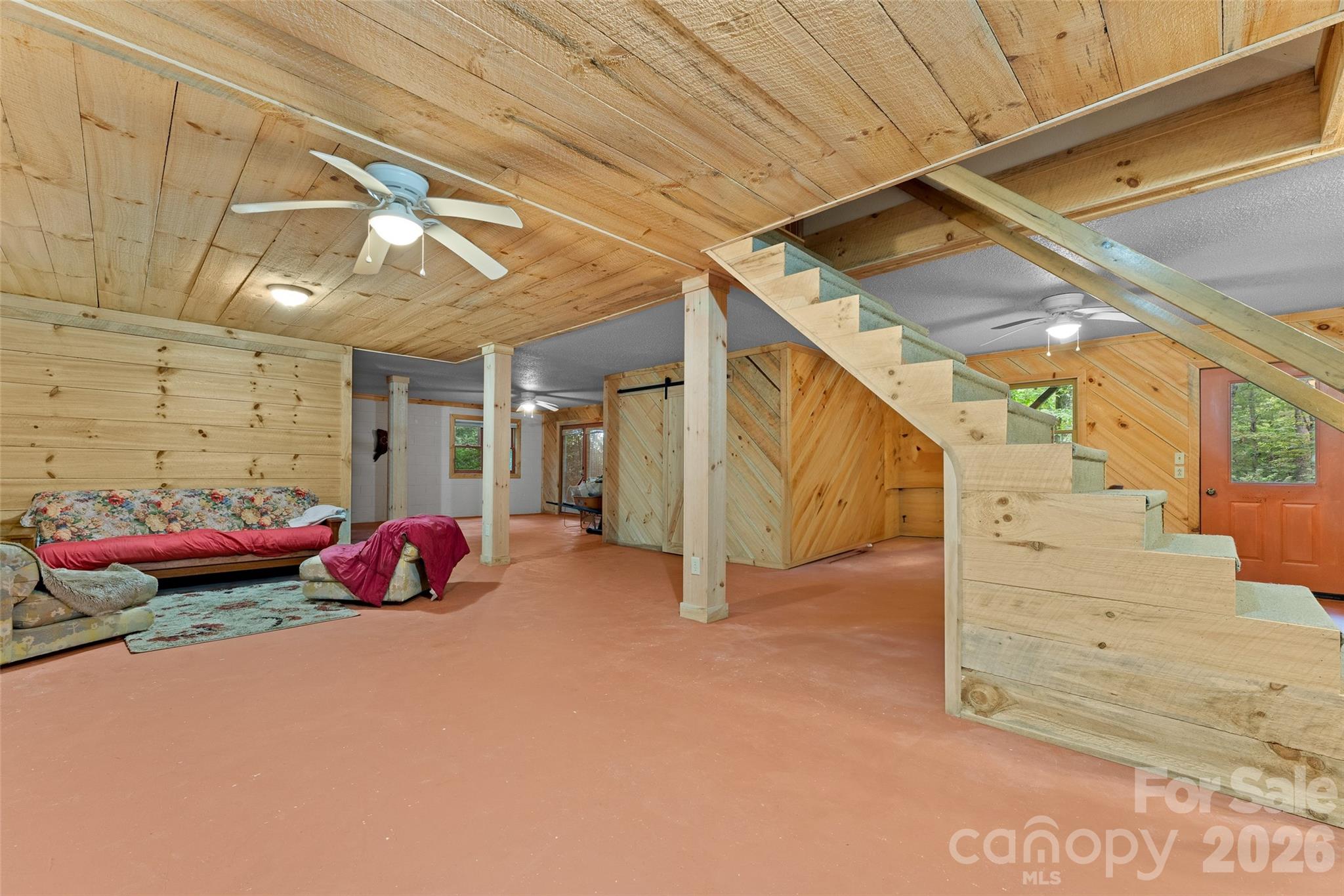219 Kentwood Lane — Pisgah Forest