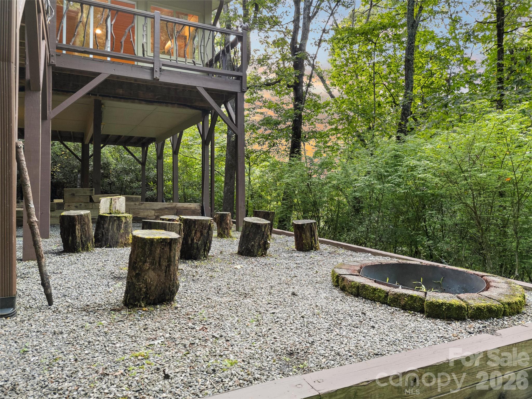 219 Kentwood Lane — Pisgah Forest