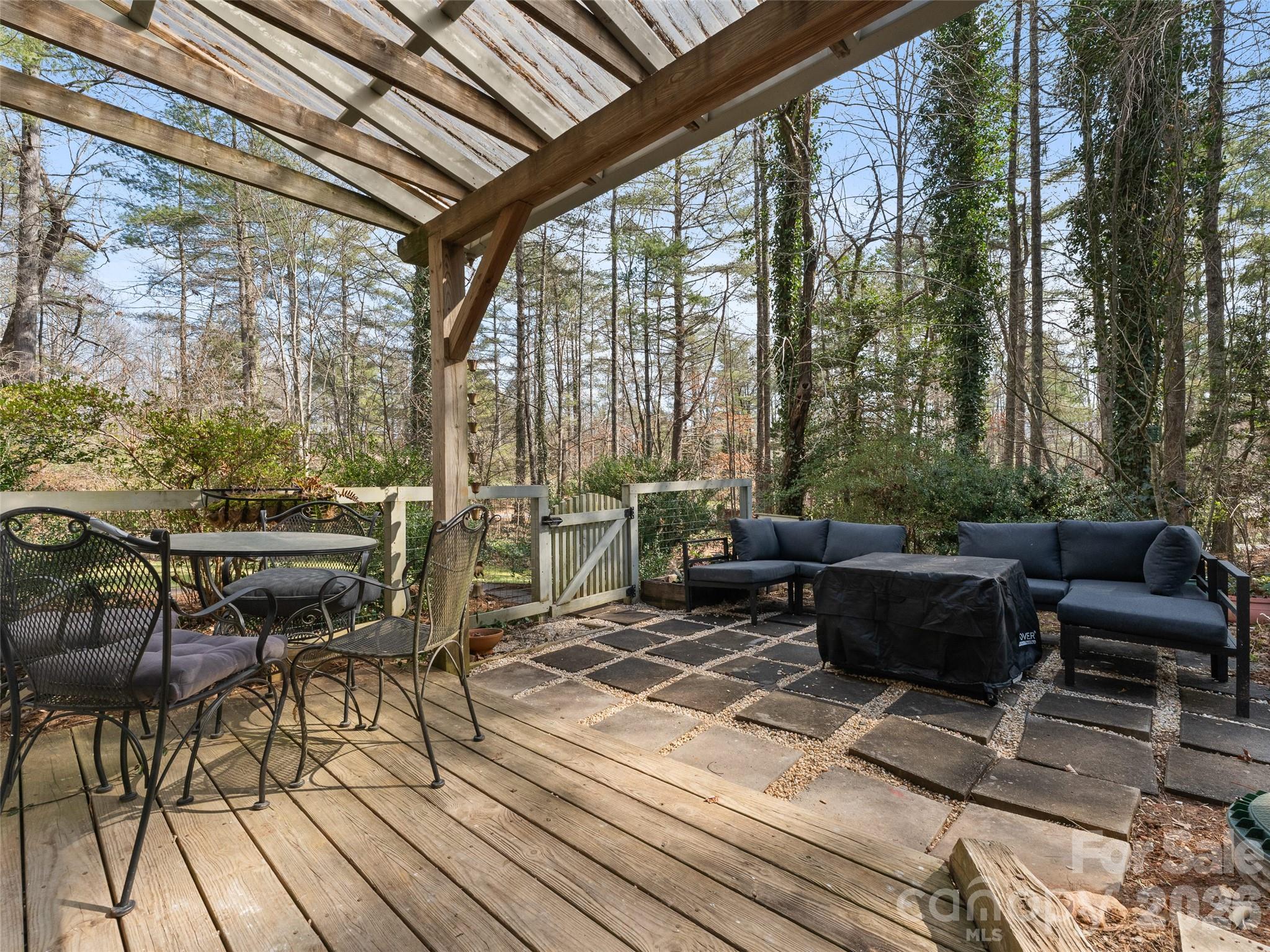4030 Little River Road — Hendersonville