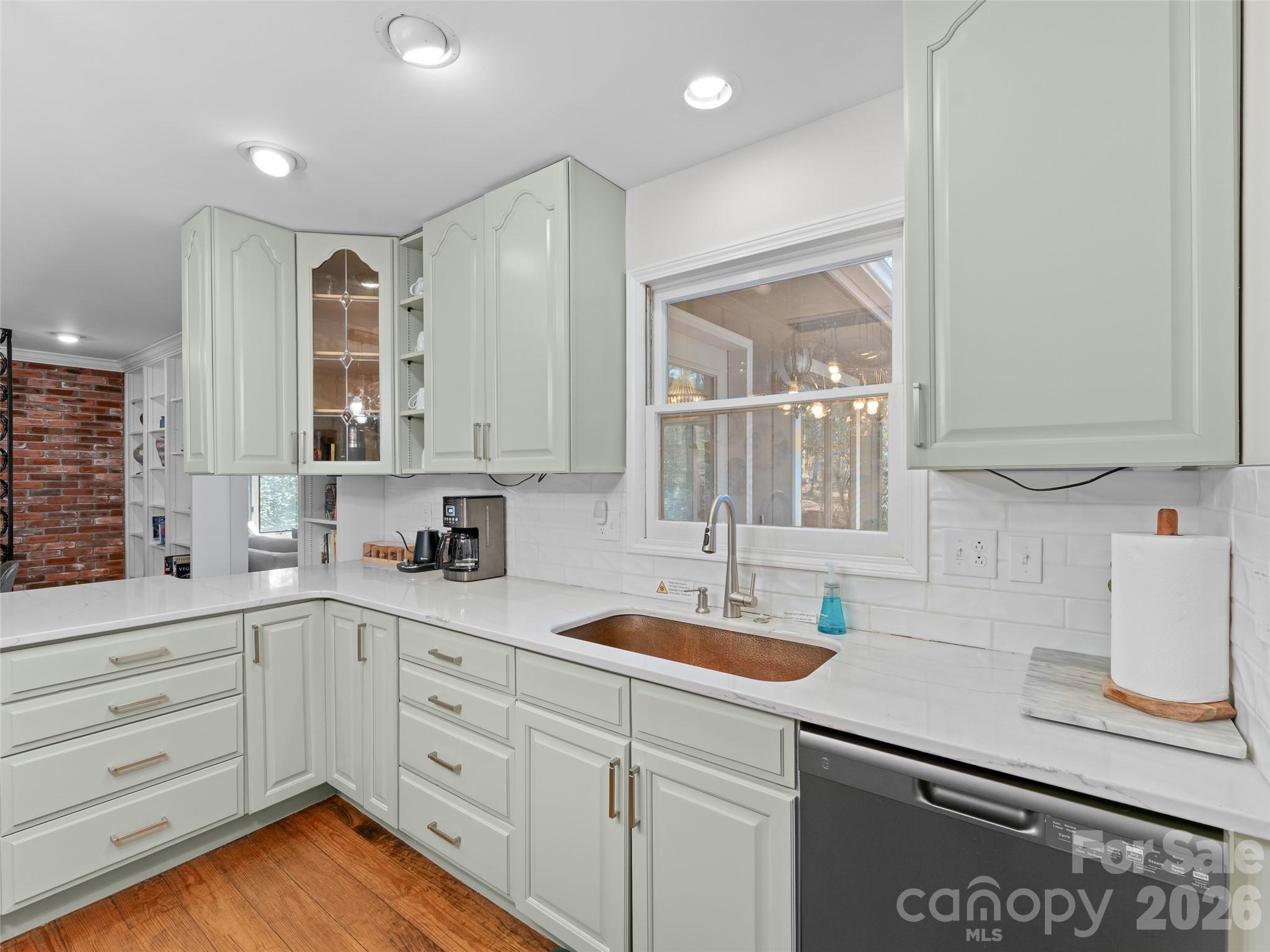4030 Little River Road — Hendersonville