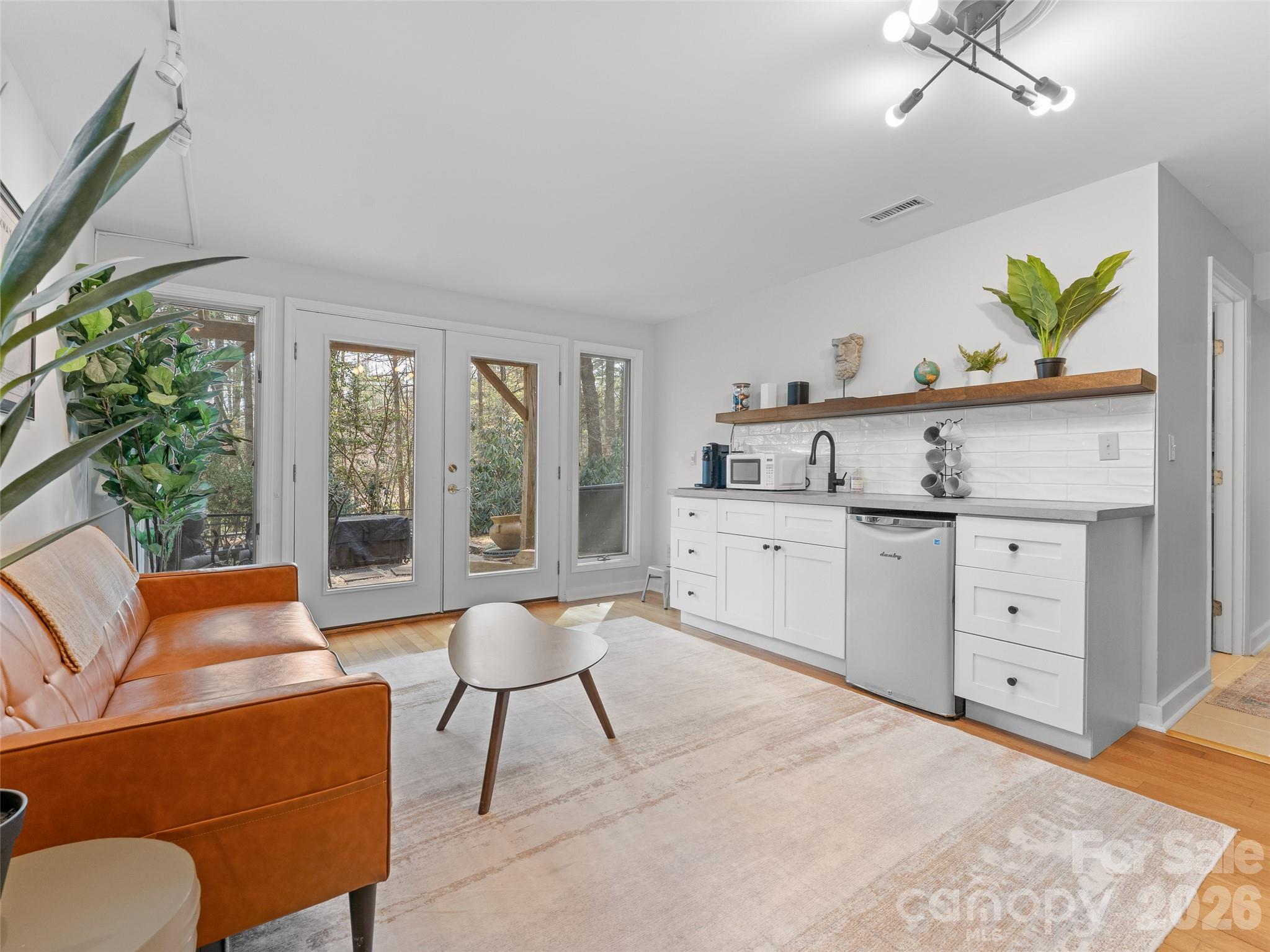 4030 Little River Road — Hendersonville