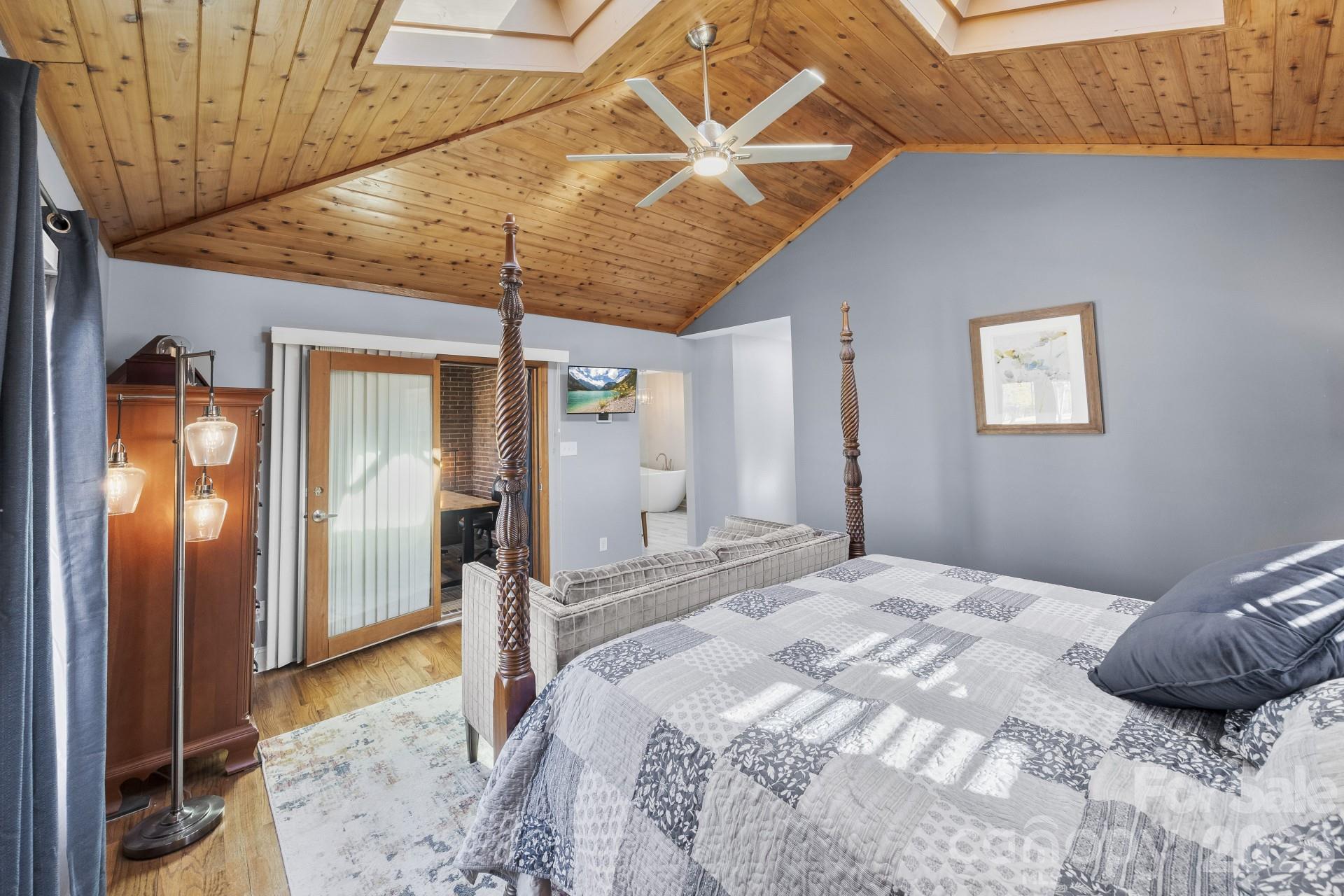 1419 Stoneyridge Drive — Charlotte
